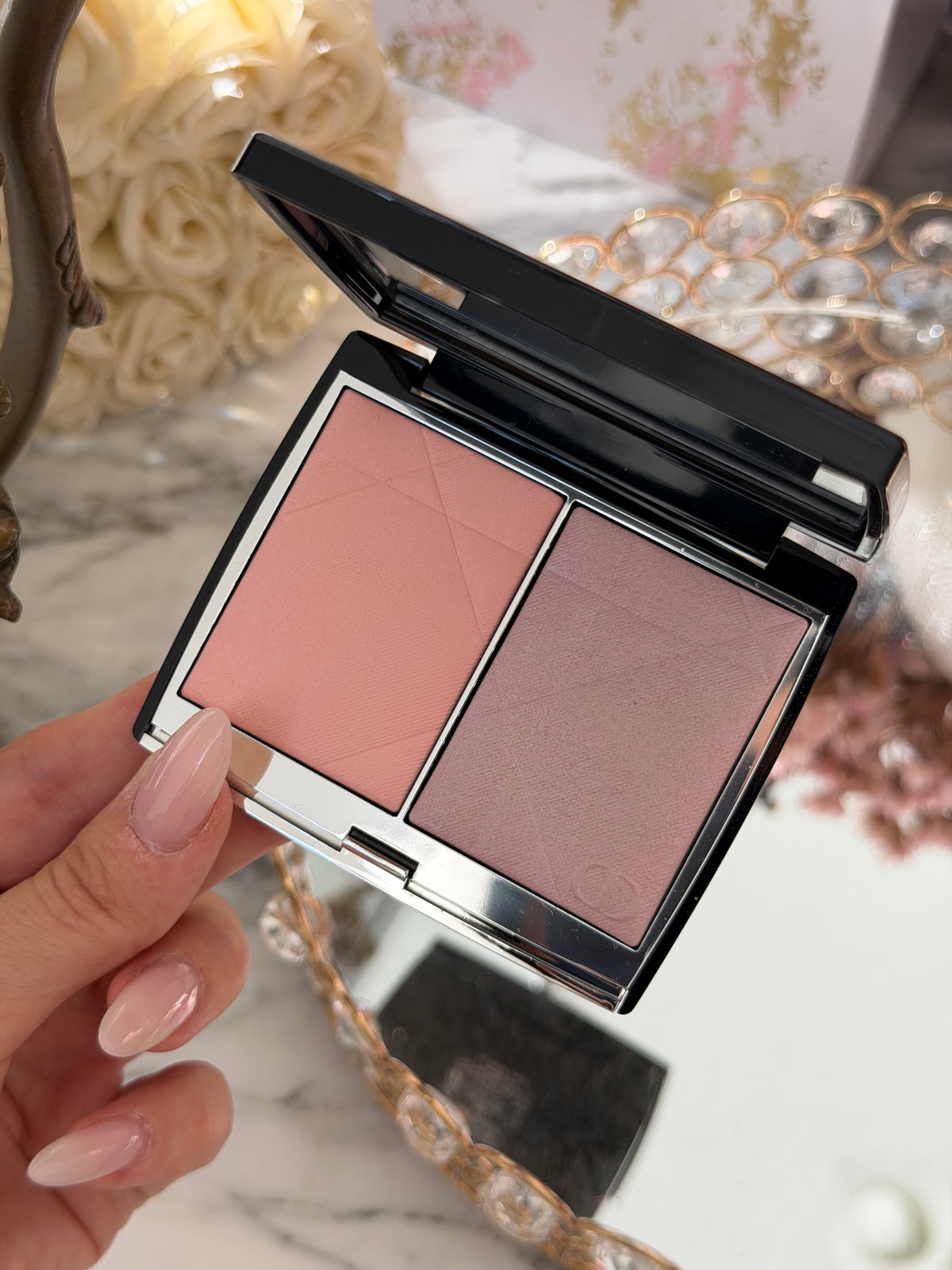 DIOR Rouge Blush Colour & Glow (287)
Multi-Use Face Palette – Color and Highlighter Duo