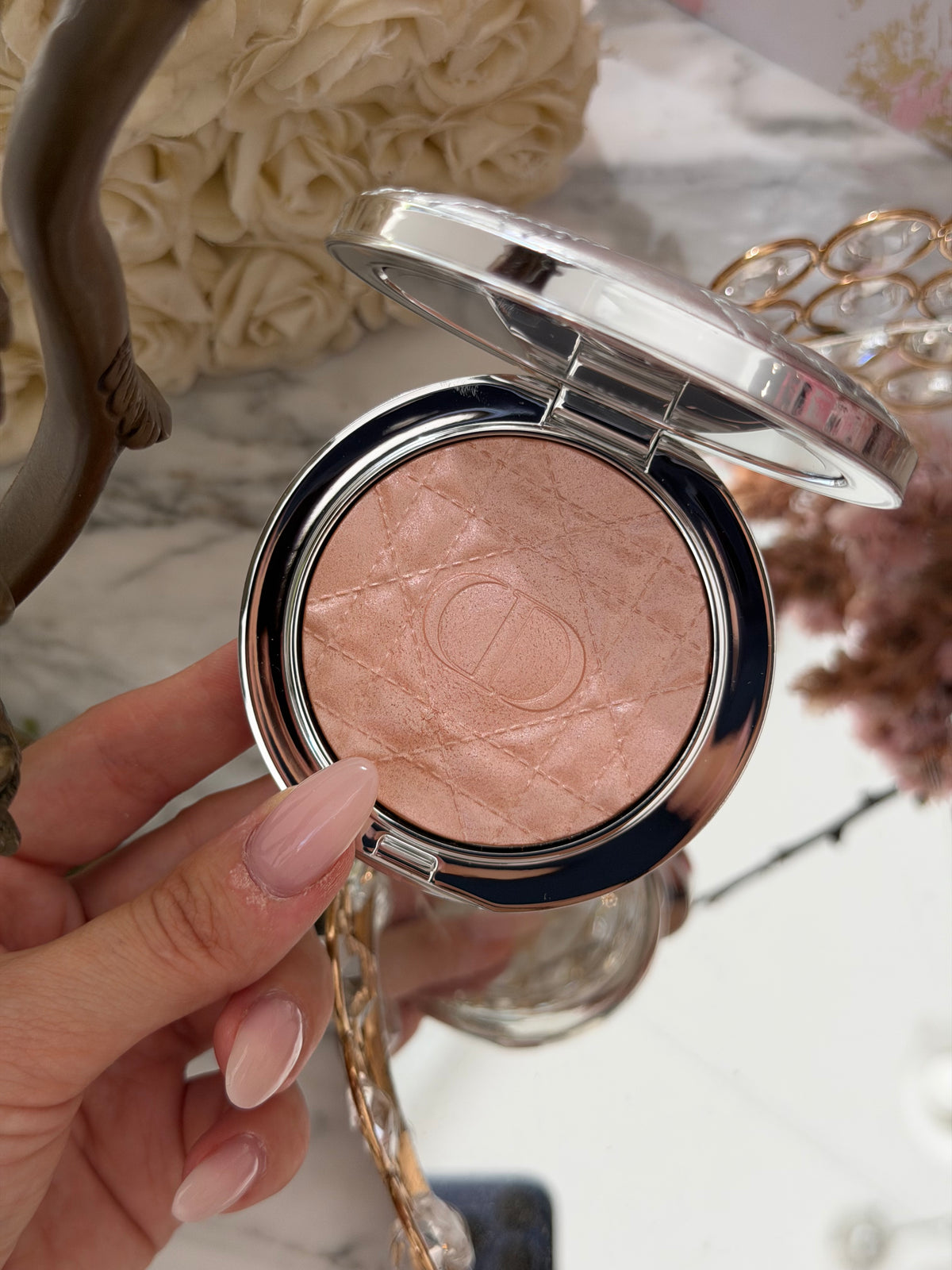 DIOR Forever Glow Luminizer - Illuminating Powder For Face (02)