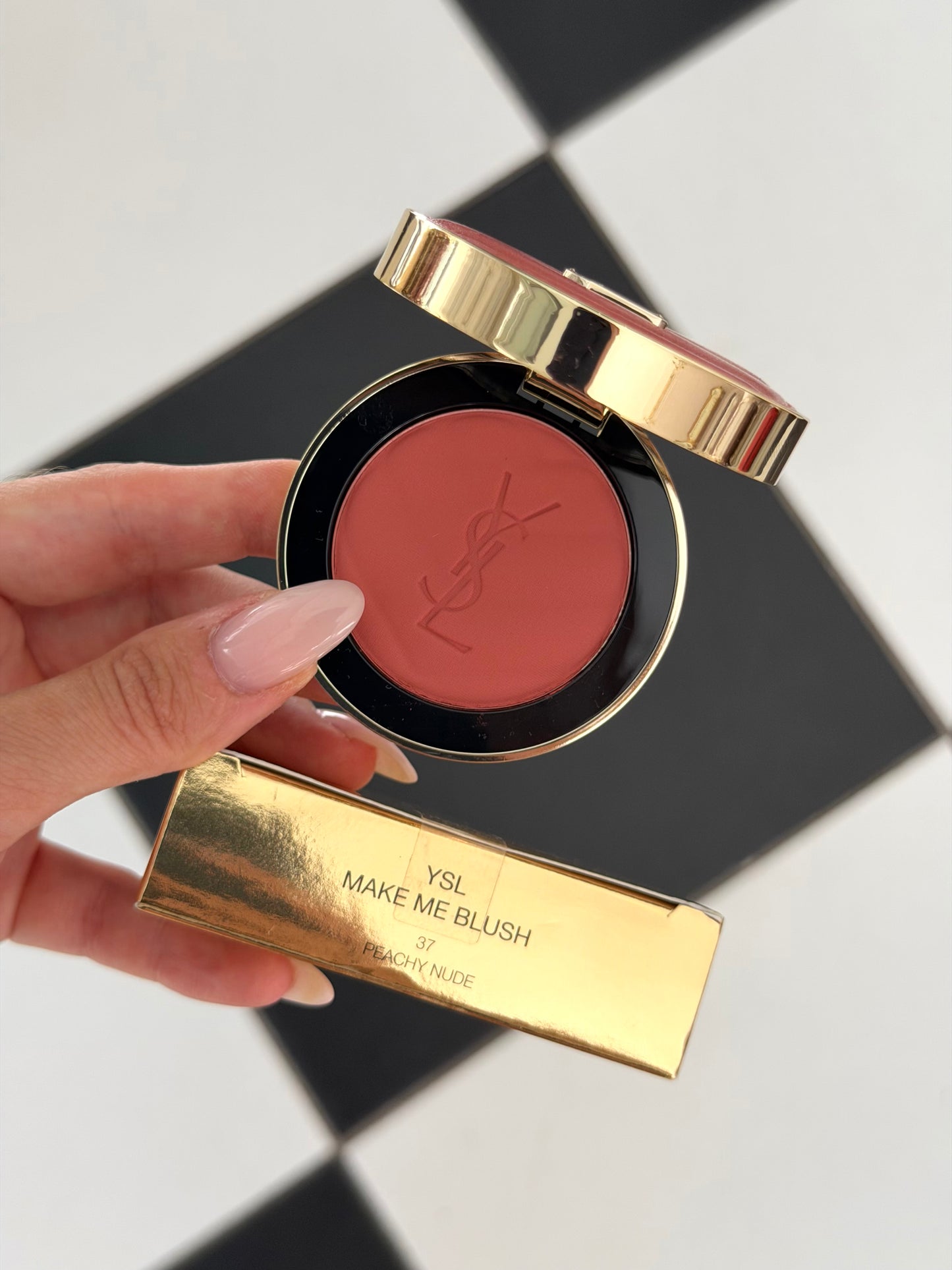 YSL Make Me Blush - Bold Blurring Blush (37)