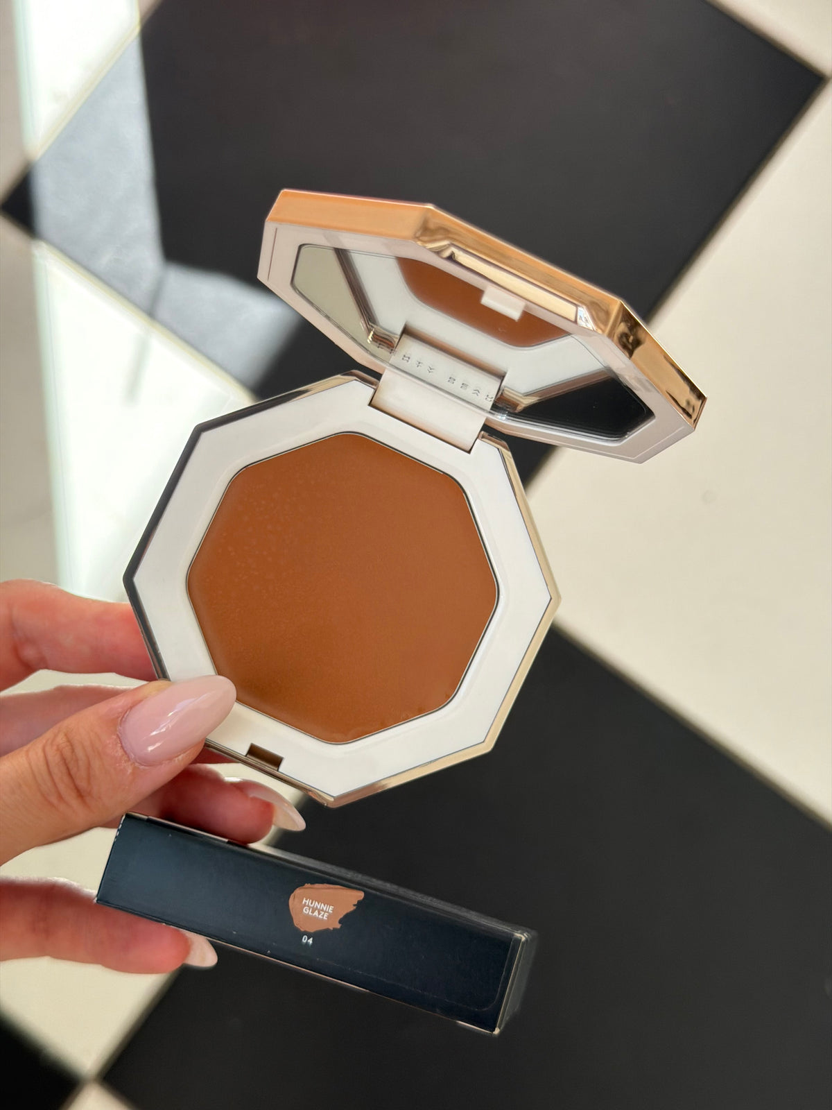 FENTY BEAUTY Cheeks Out Freestyle Cream Bronzer (04)