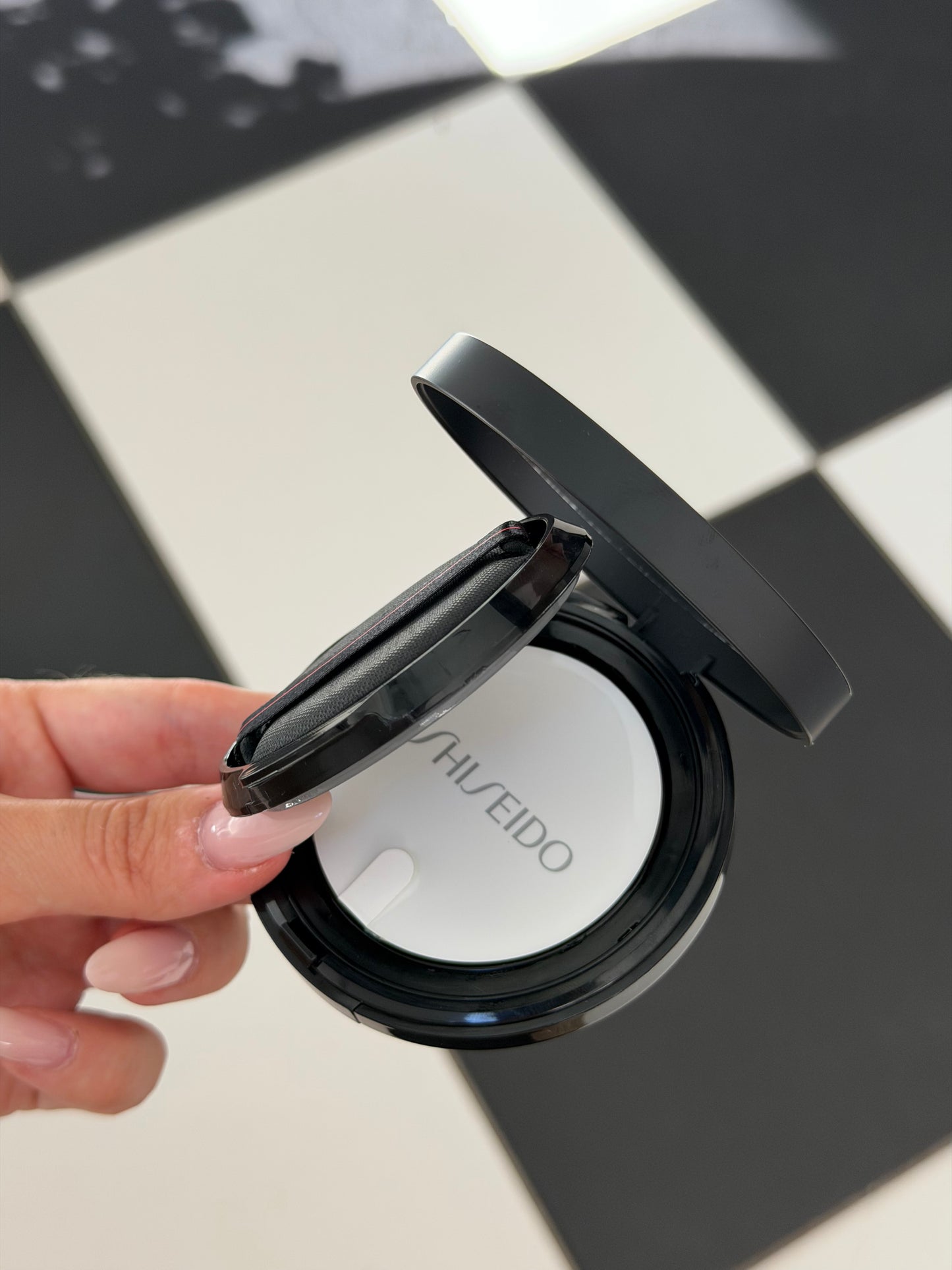 SHISEIDO
Synchro Skin Self-Refreshing Cushion Compact Foundation SPF35