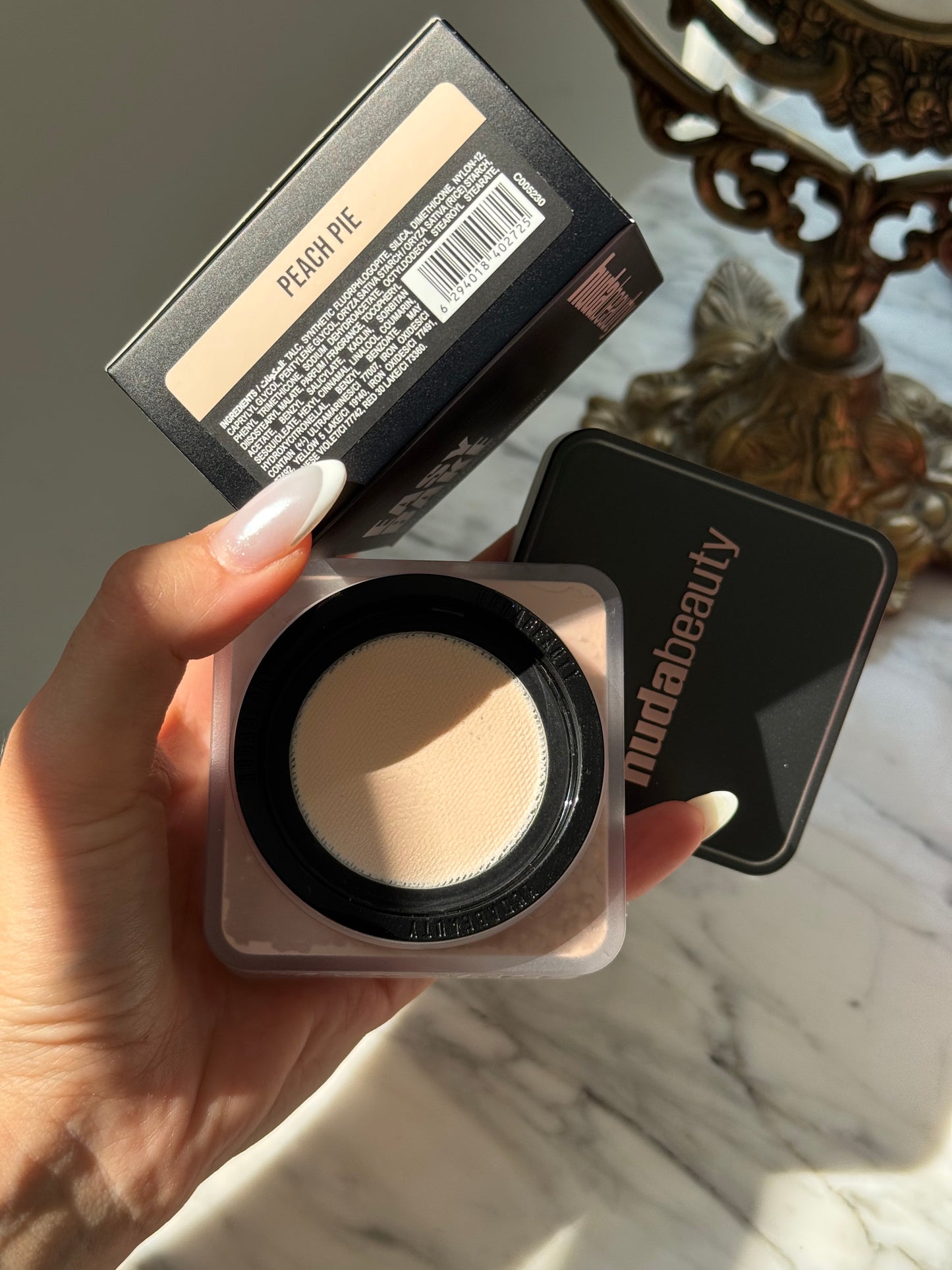 HUDA BEAUTY Easy Bake Loose Baking & Setting Powder - Peach Pie