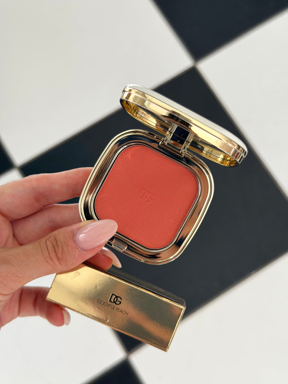 DOLCE&GABBANA
Cheek&Eyes Match - Lasting Blush & Eyshadow Powder (02)