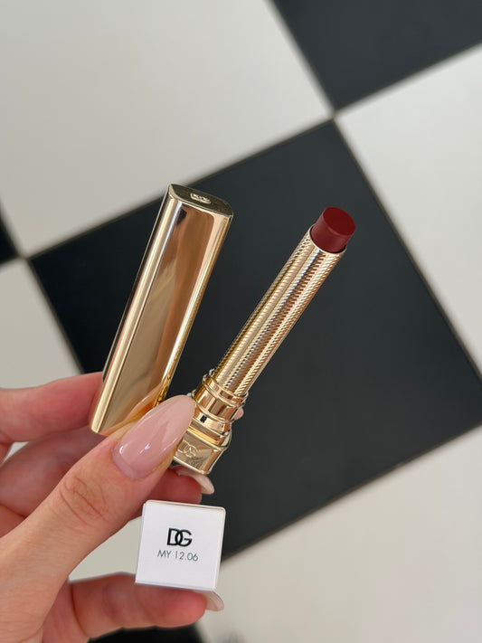 DOLCE&GABBANA My Sculpt Satin
Lasting Color & Hydration Lipstick Stylo - MY 12.06