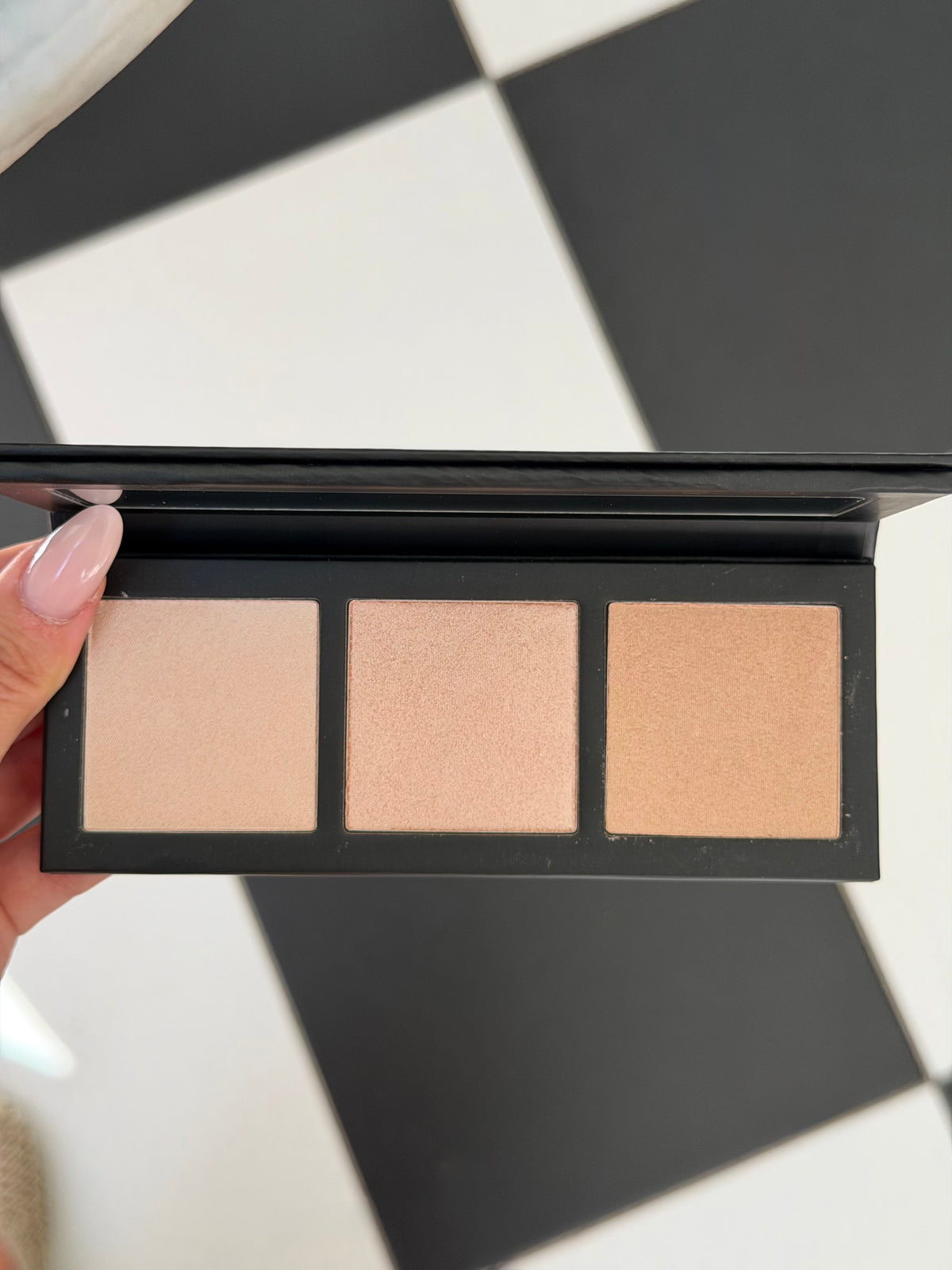 MAC Hyper Real Glow Palette / Flash + Awe