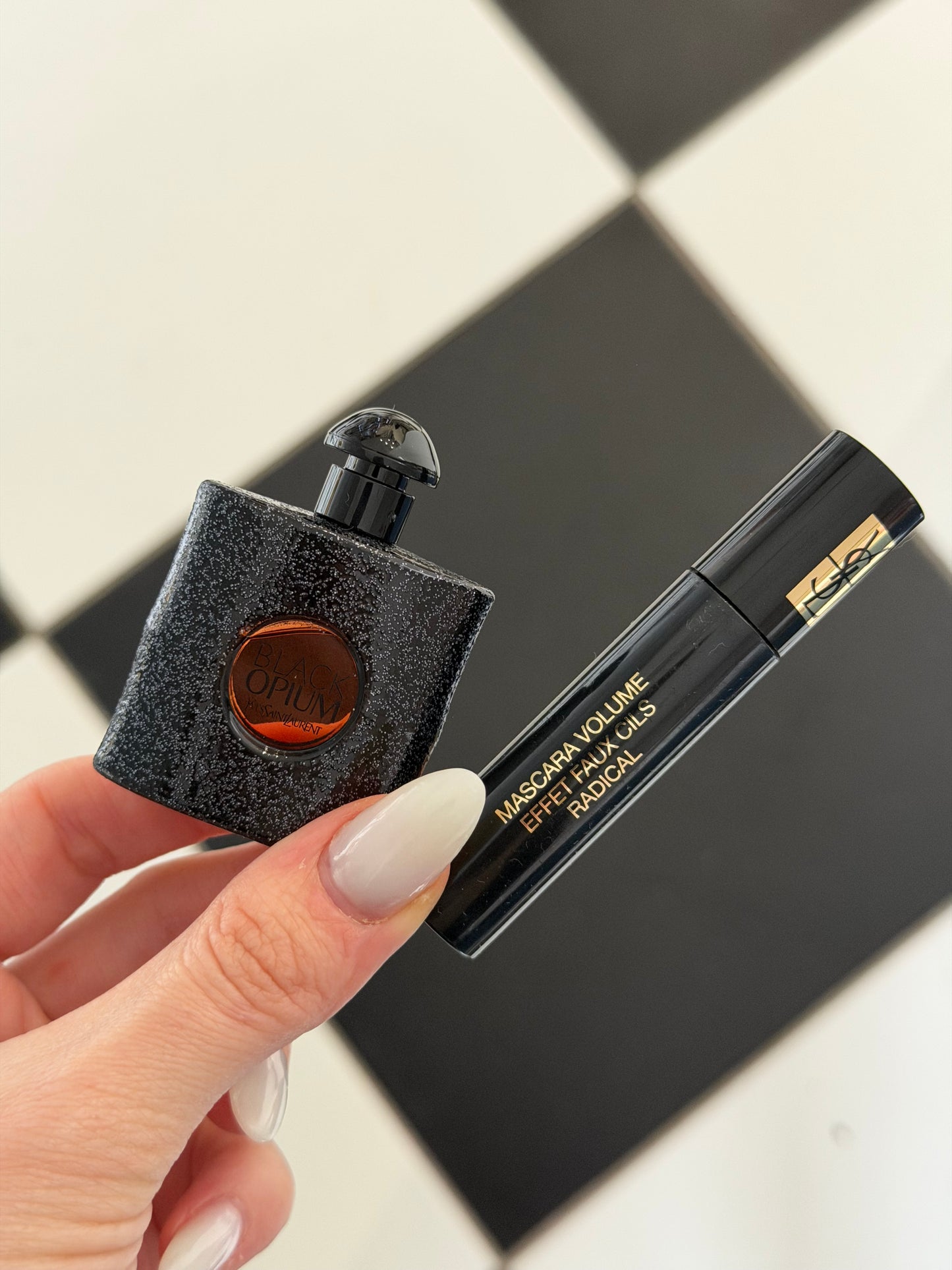 YSL
Mini Mascara + Black Opium Travel Size Set