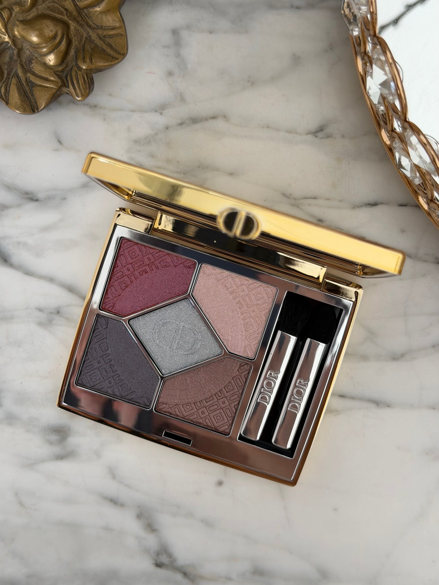 DIOR Diorshow 5 Couleurs - Limited Edition (863)
High-Color Eyeshadow Wardrobe - Longwear Creamy Powder Palette