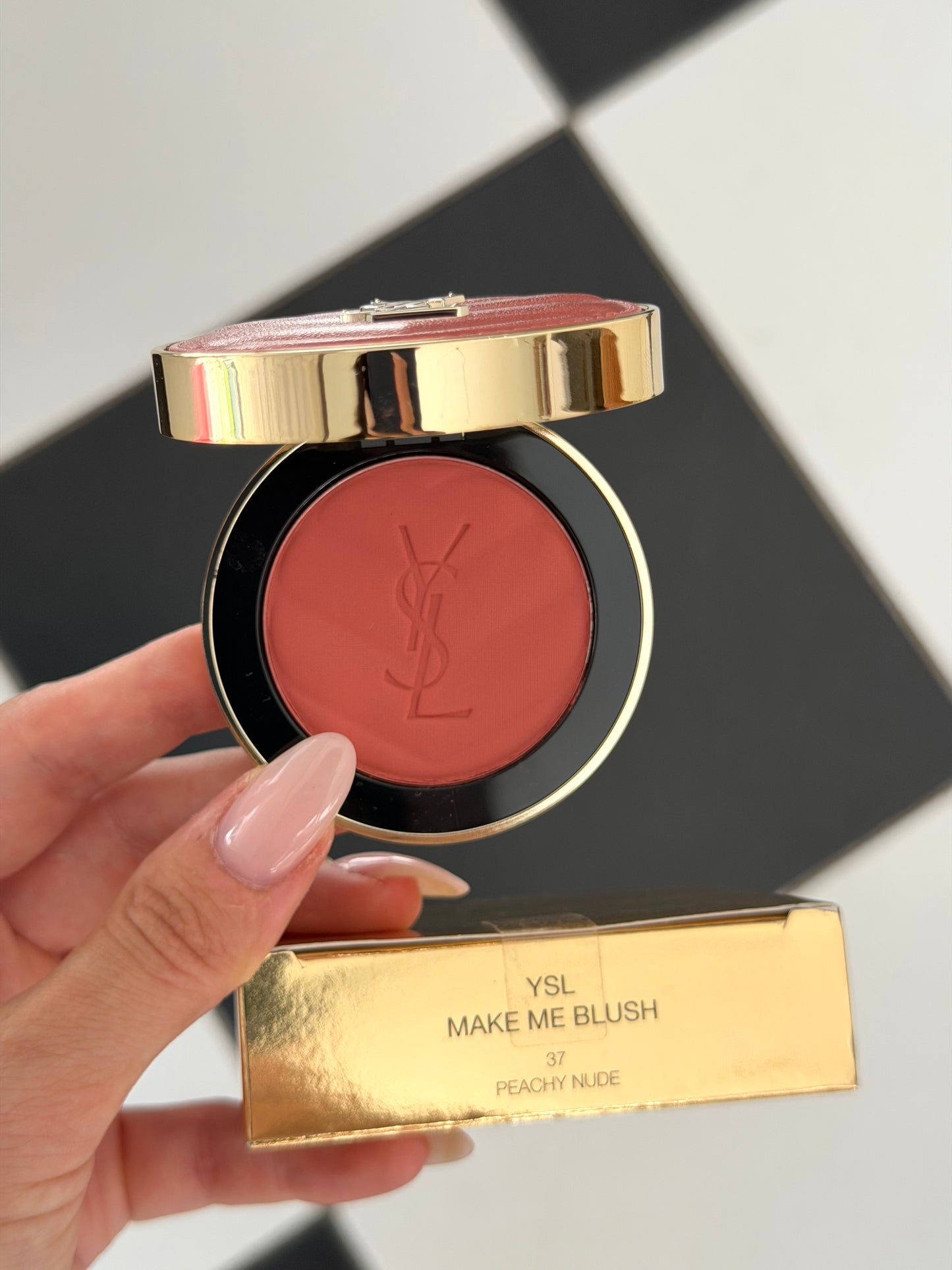 YSL Make Me Blush - Bold Blurring Blush (37)