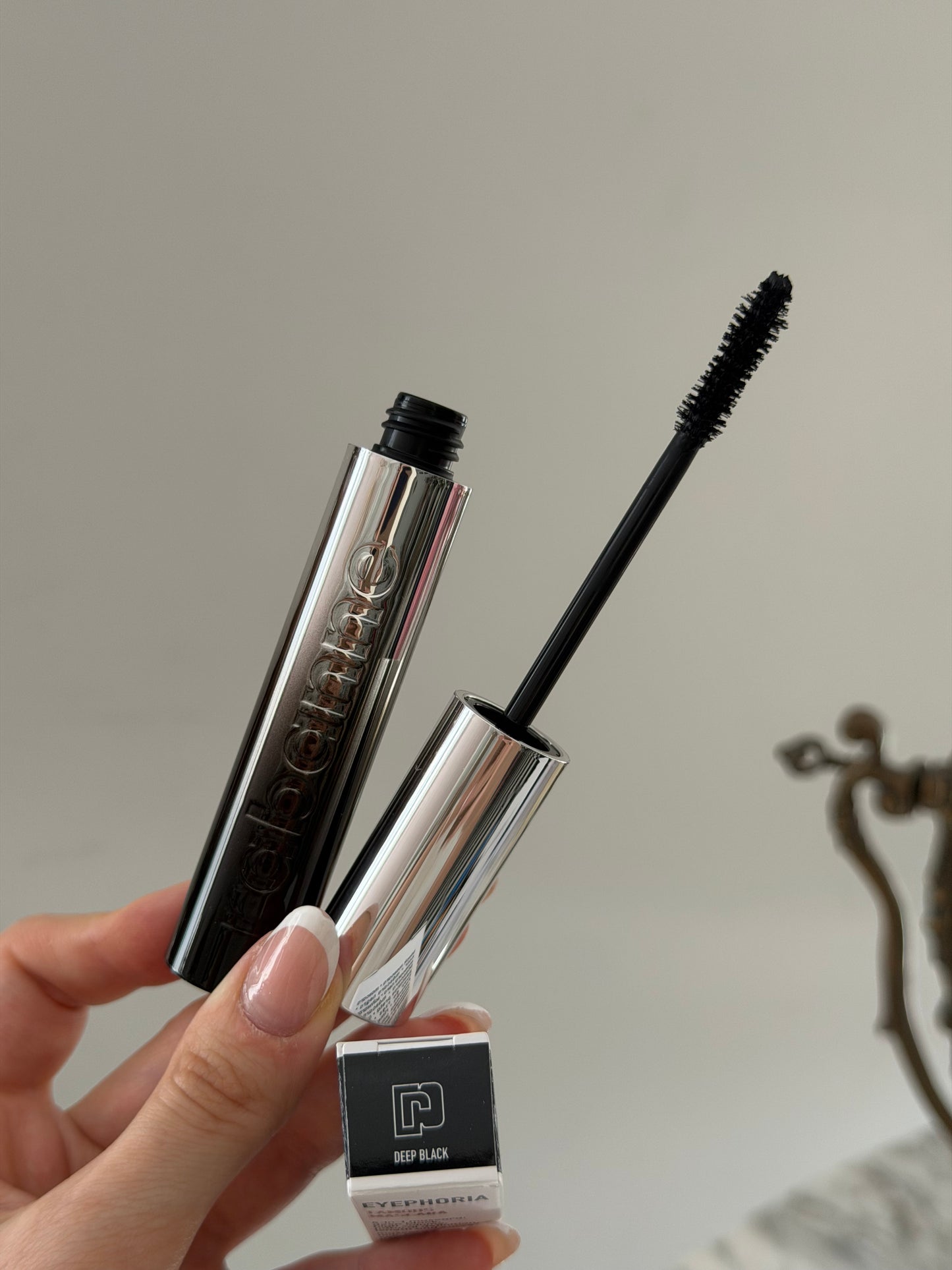 PACO RABANNE
Eyephoria Famous Mascara - Voluminizing 5-in-1