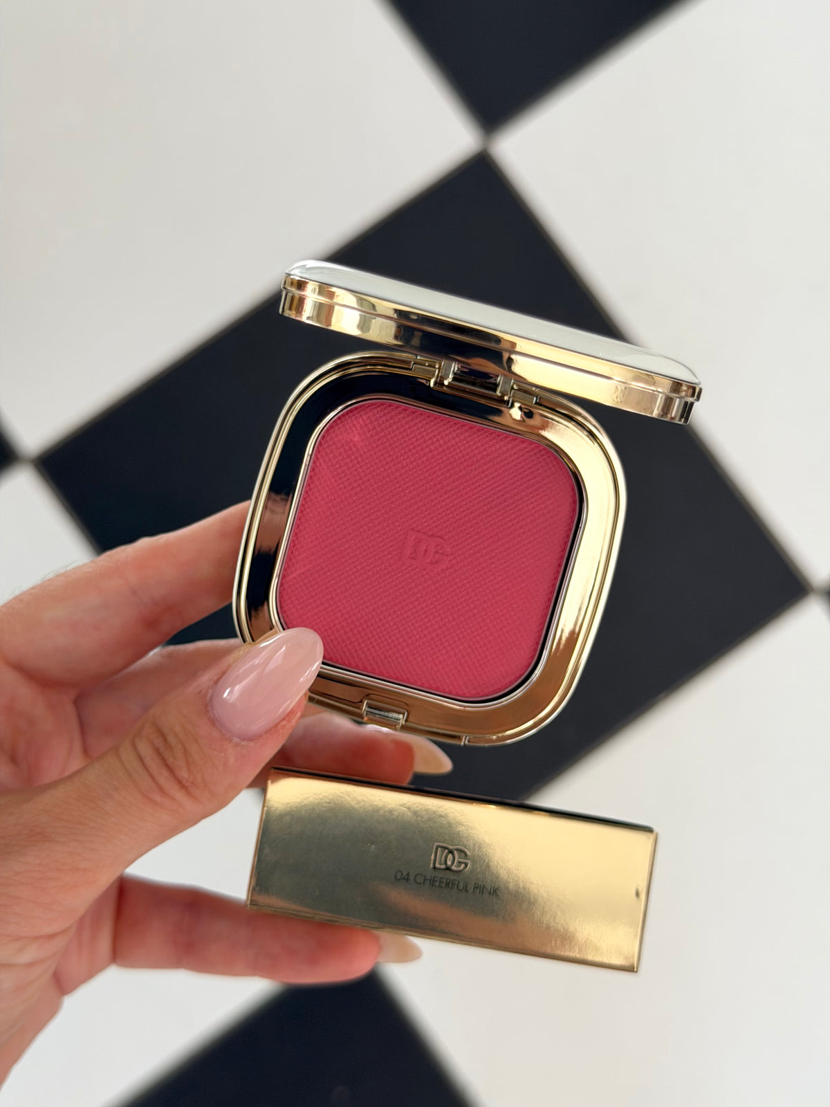 DOLCE&GABBANA
Cheek&Eyes Match - Lasting Blush & Eyshadow Powder (04)