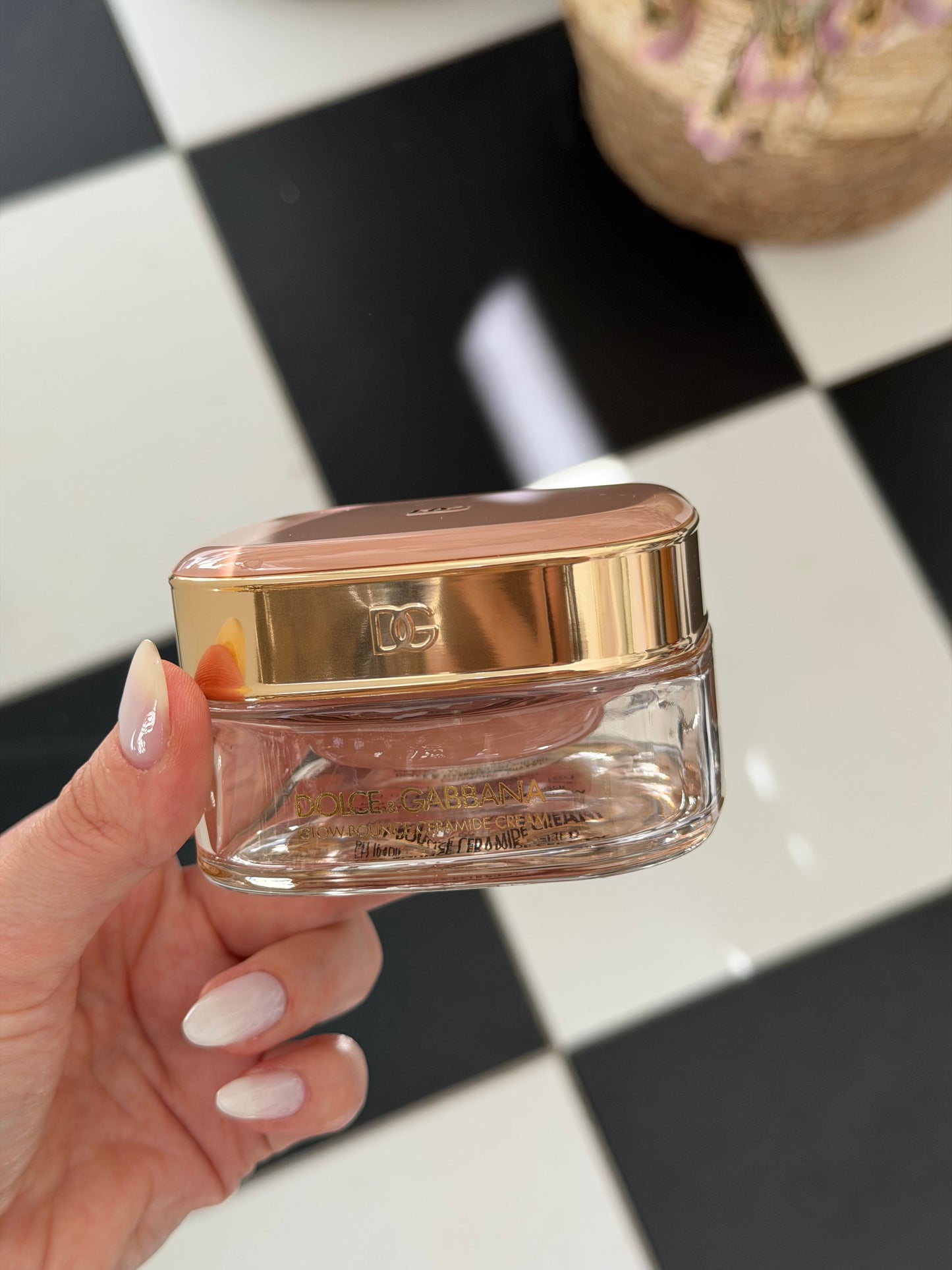DOLCE&GABBANA Glow-Bounce Ceramide Cream
Plumping & Refining Moisturizer