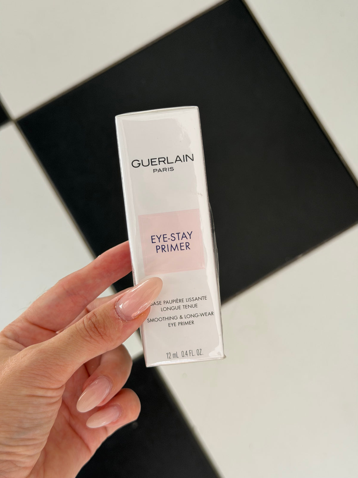 GUERLAIN Eye Stay Primer
Smoothing And Long-Lasting Eyeshadow Primer