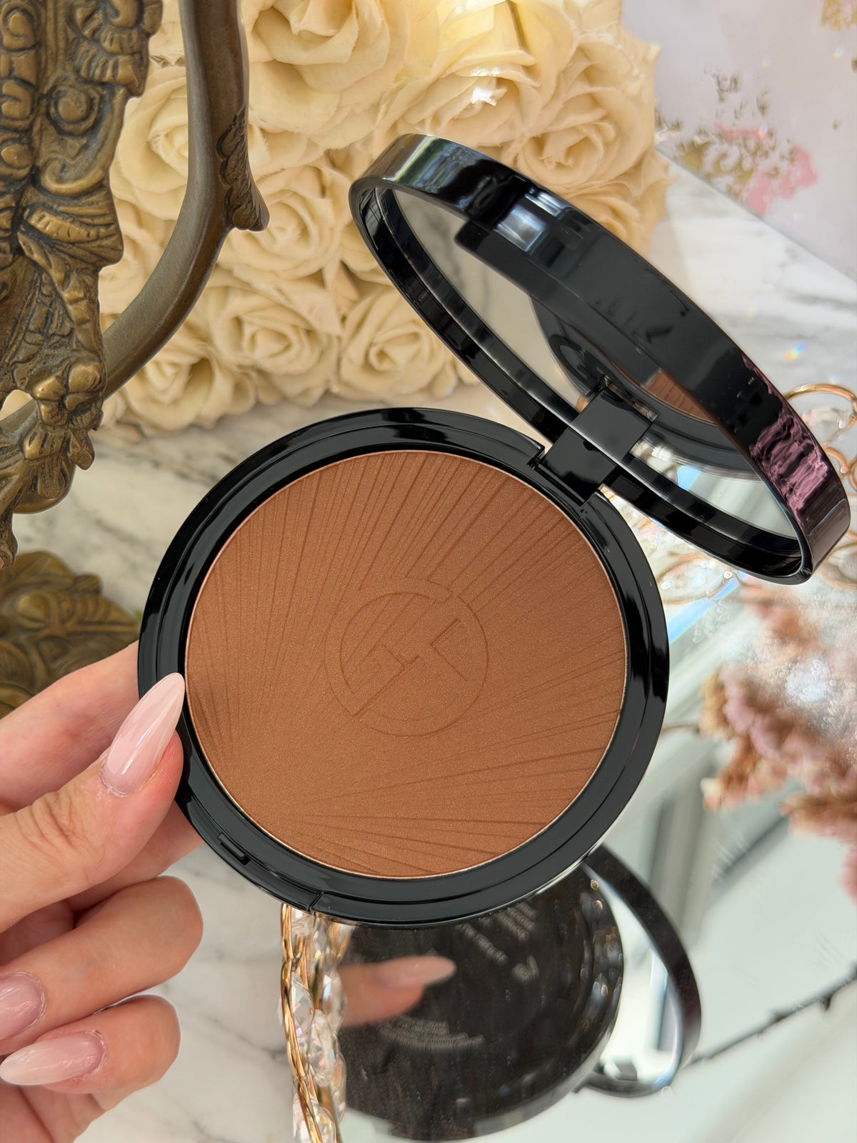 ARMANI Luminous Silk Longwear Creamy Bronzing Powder