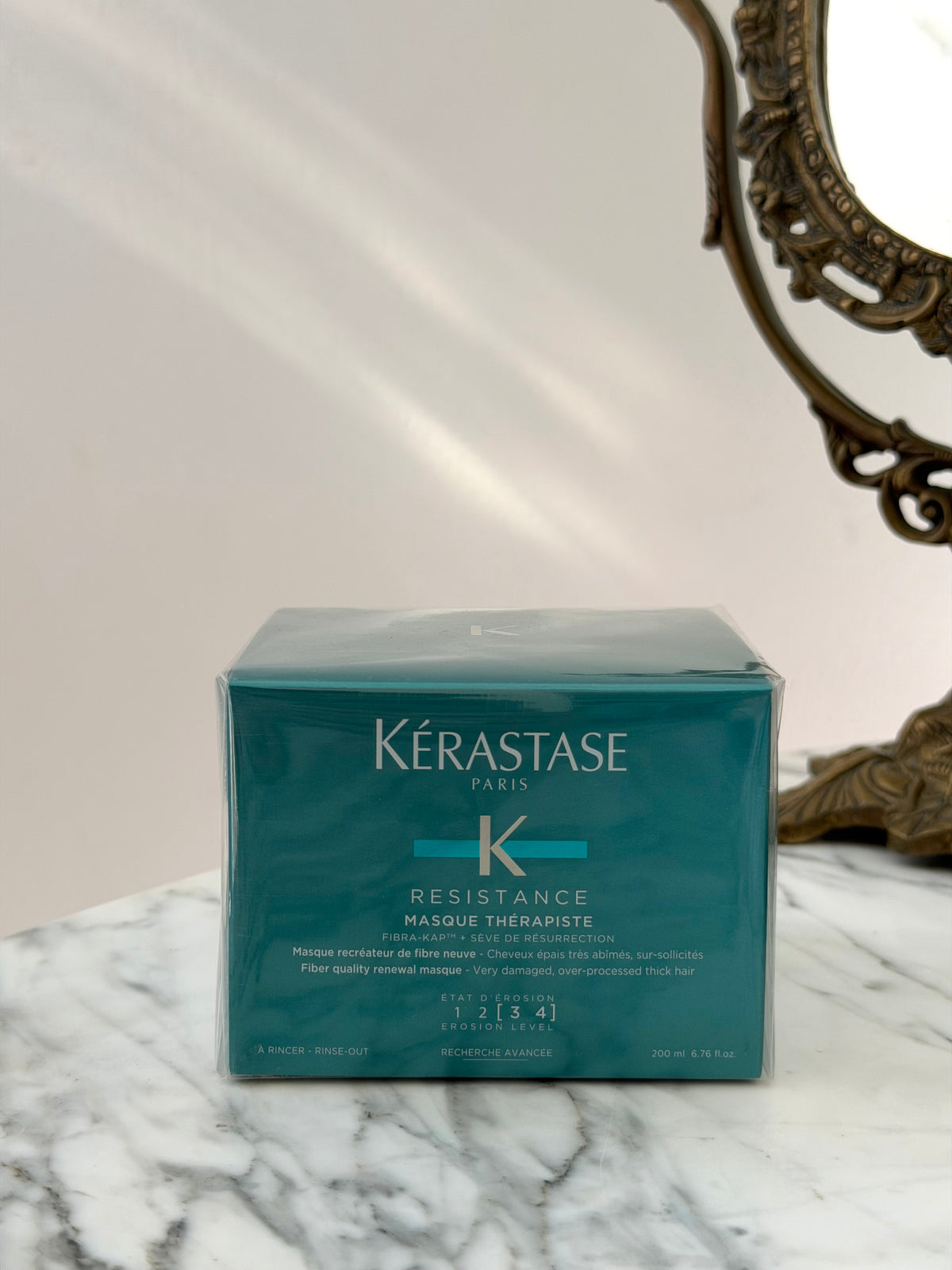 KÉRASTASE Resistance
Masque Thérapiste Hair Mask
Fiber Quality Renewal Masque For Weak, Over-Processed And Damaged Hair
