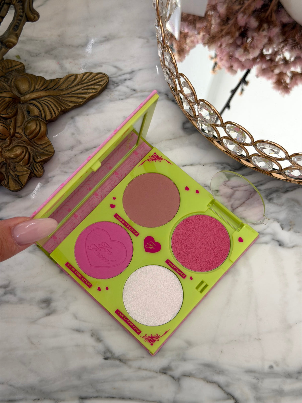 TOO FACED Fairytale Crush
Limited Edition Blush & Highlighter Palette