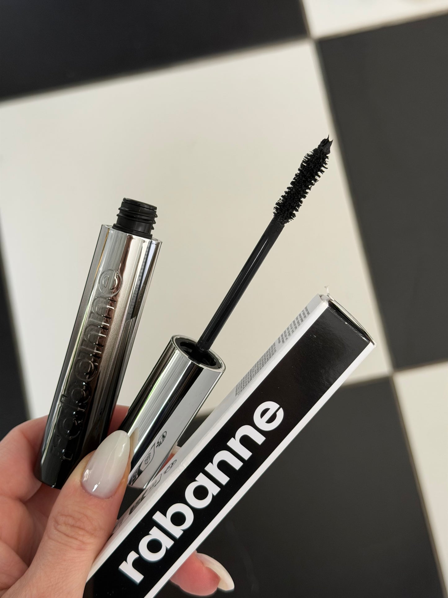 PACO RABANNE
Eyephoria Famous Mascara - Voluminizing 5-in-1