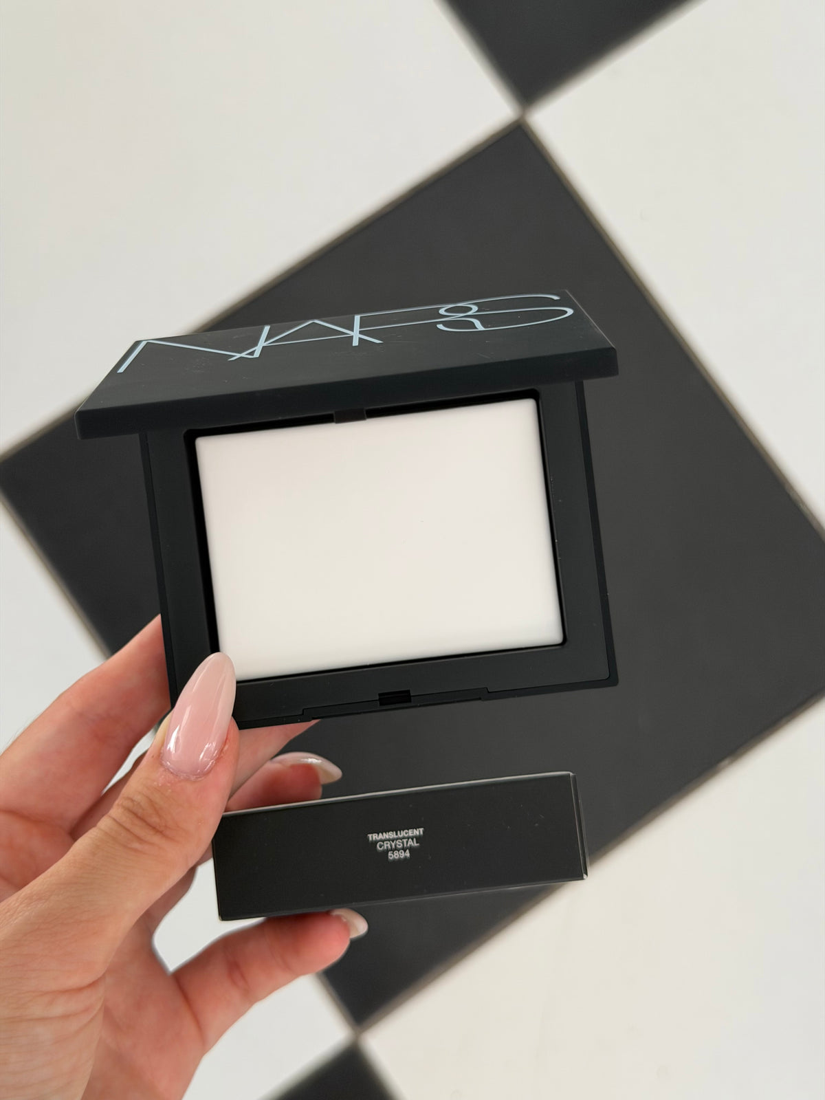 NARS Light Reflecting™ Pressed Setting Powder - Translucent Crystal