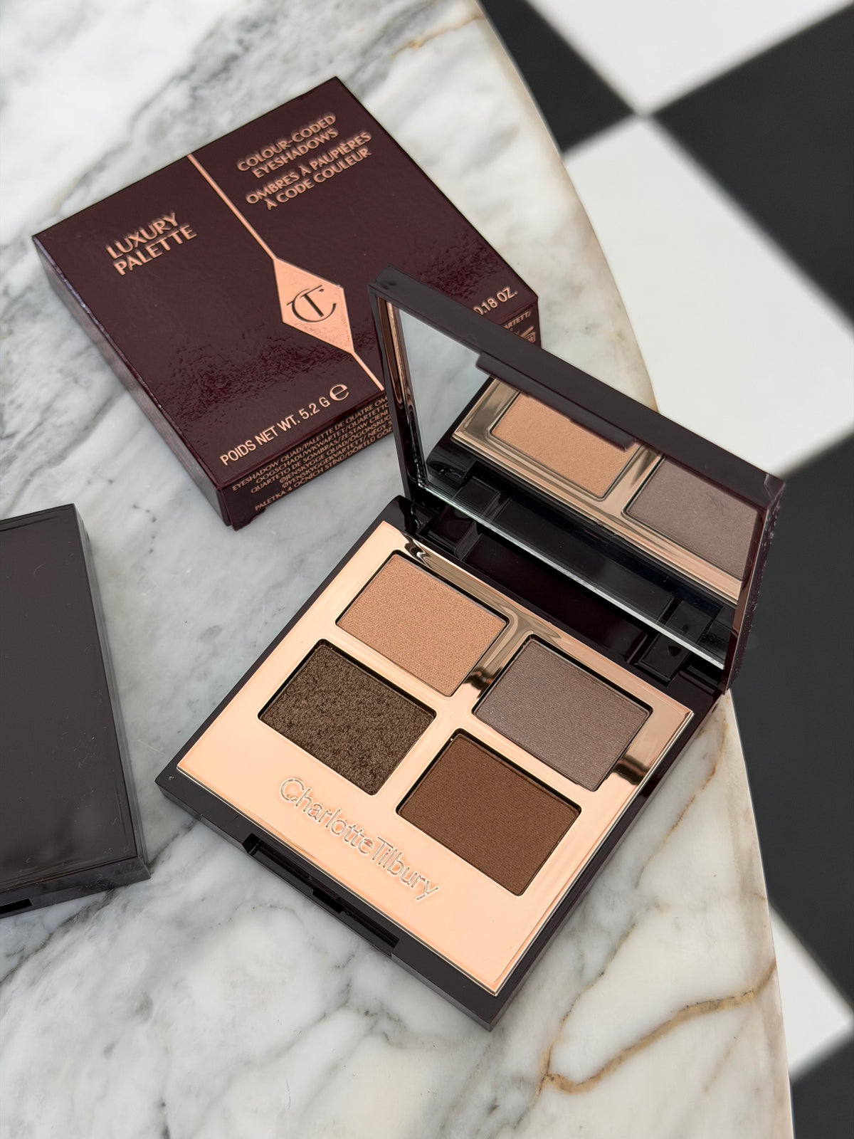 CHARLOTTE TILBURY Luxury Palette - 
The Golden Goddess