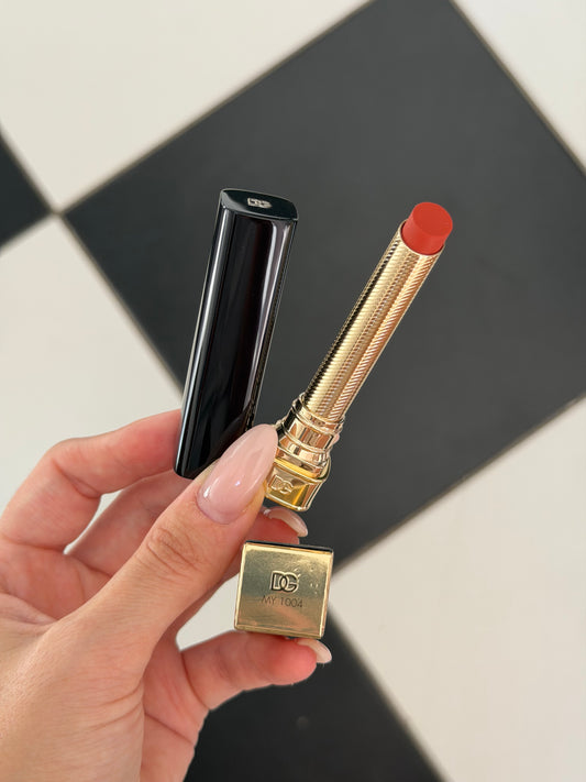 DOLCE&GABBANA My Comfy Matte Lipstick - My 1004
Instant Rich Color & Hydration Lip Stylo