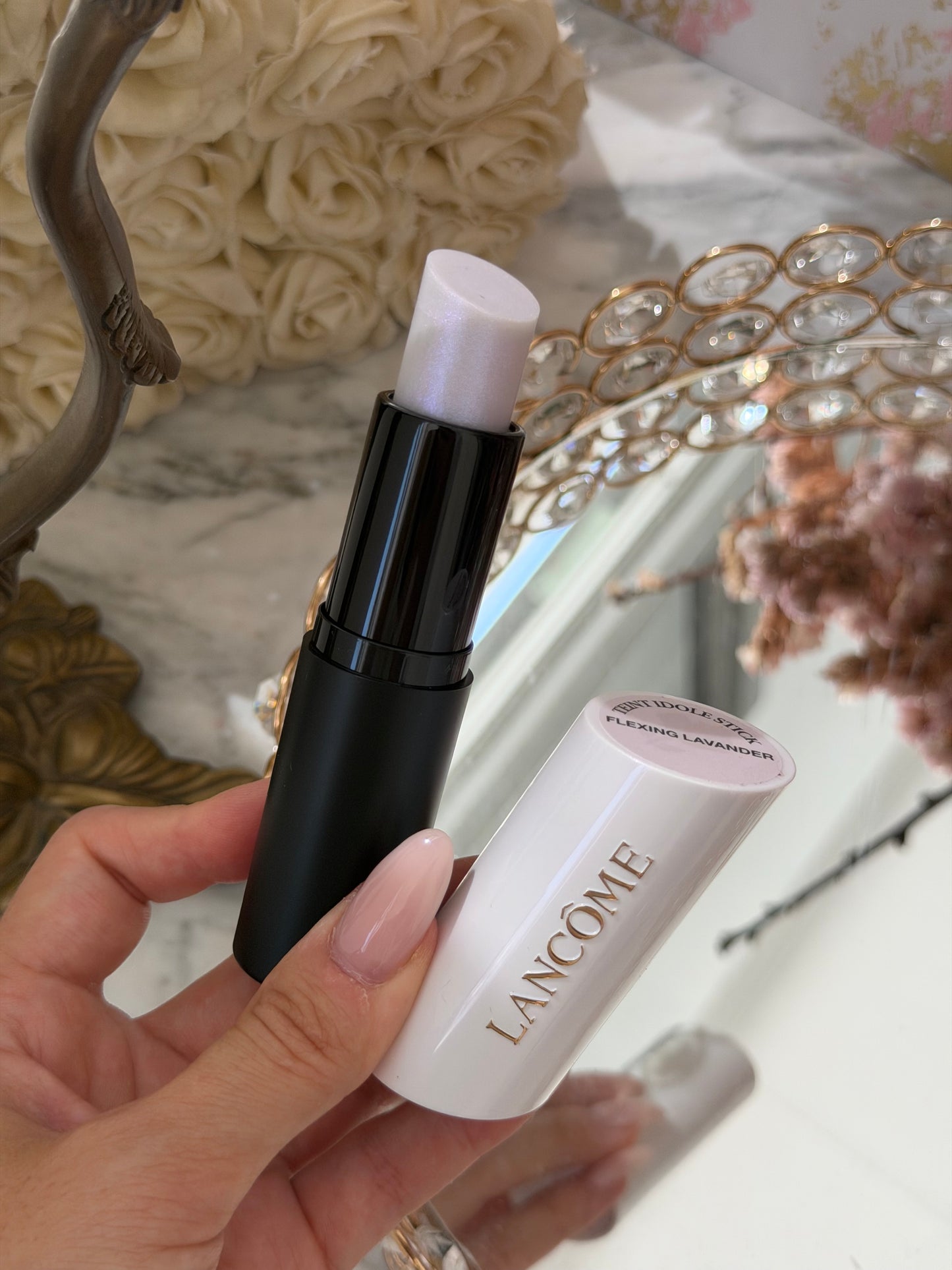 LANCOME Teint Idole Ultra Wear Shape Highlighter Stick - Flexing Lavander
