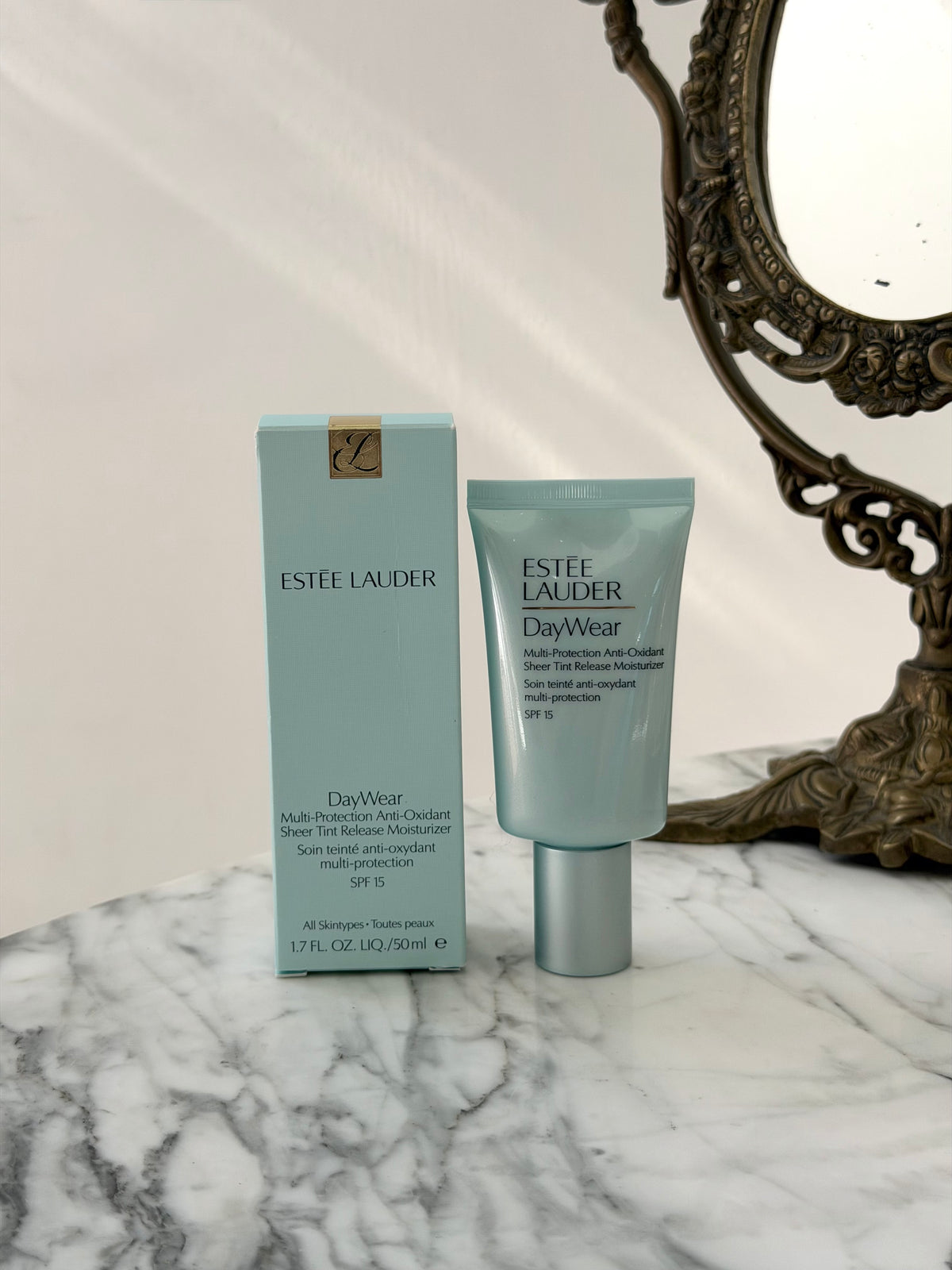 ESTEE LAUDER DayWear
Multi-Protection Anti-Oxidant Sheer Tint Release Moisturiser SPF15