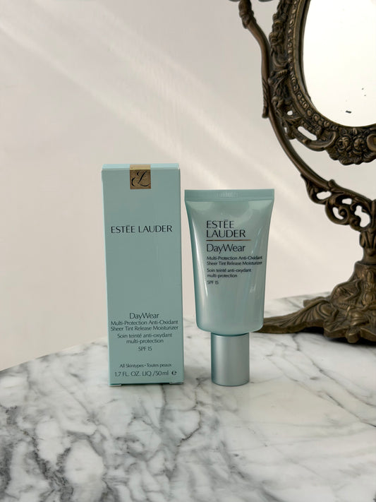 ESTEE LAUDER DayWear
Multi-Protection Anti-Oxidant Sheer Tint Release Moisturiser SPF15