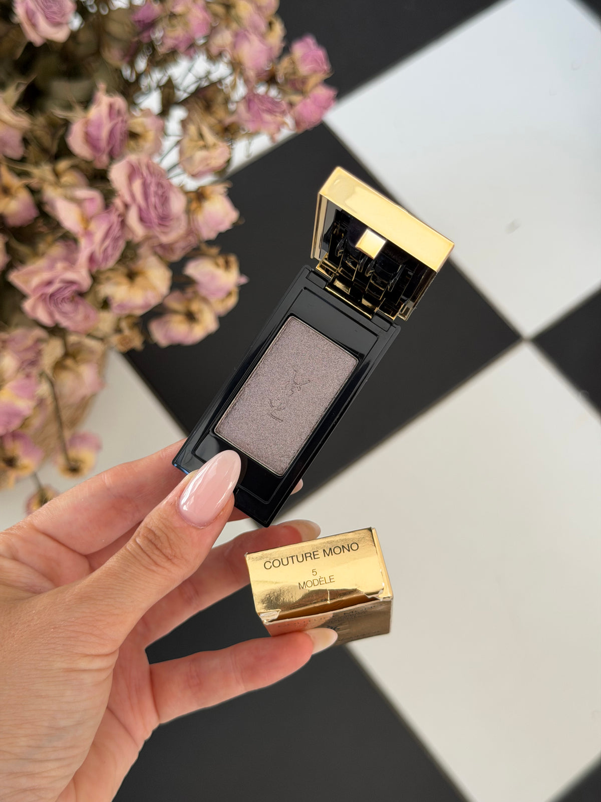 YSL Couture Mono Eyeshadow (5)
High-Impact Colour Eye