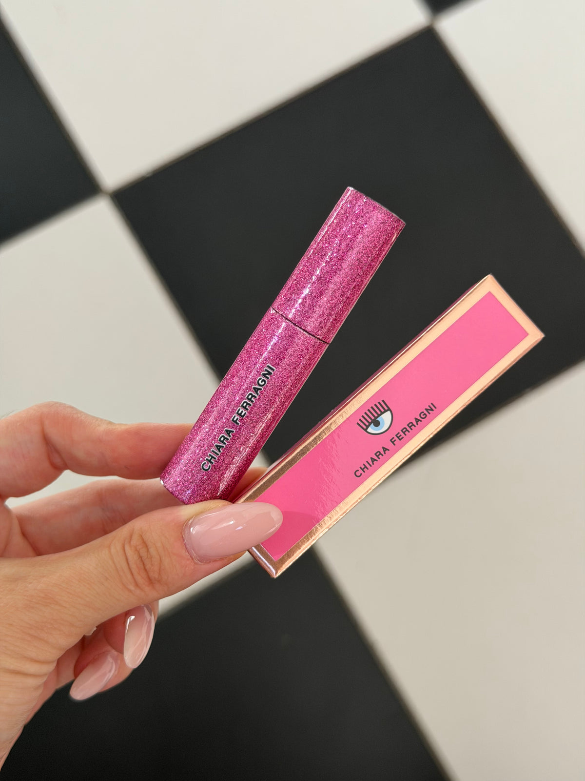 CHIARA FERRAGNI Brow Gel - Don’t Move