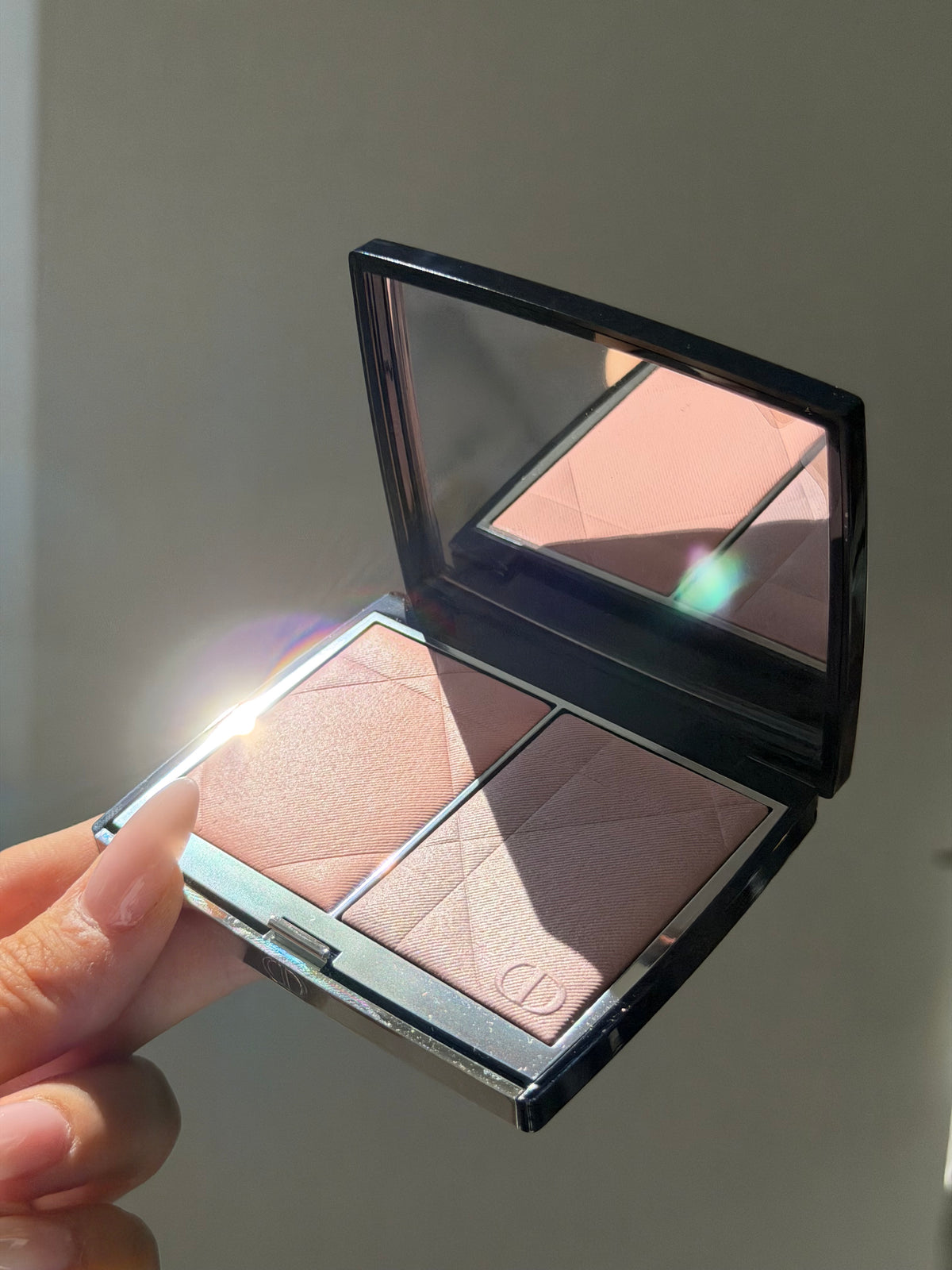 DIOR Rouge Blush Colour & Glow (287)
Multi-Use Face Palette – Color and Highlighter Duo