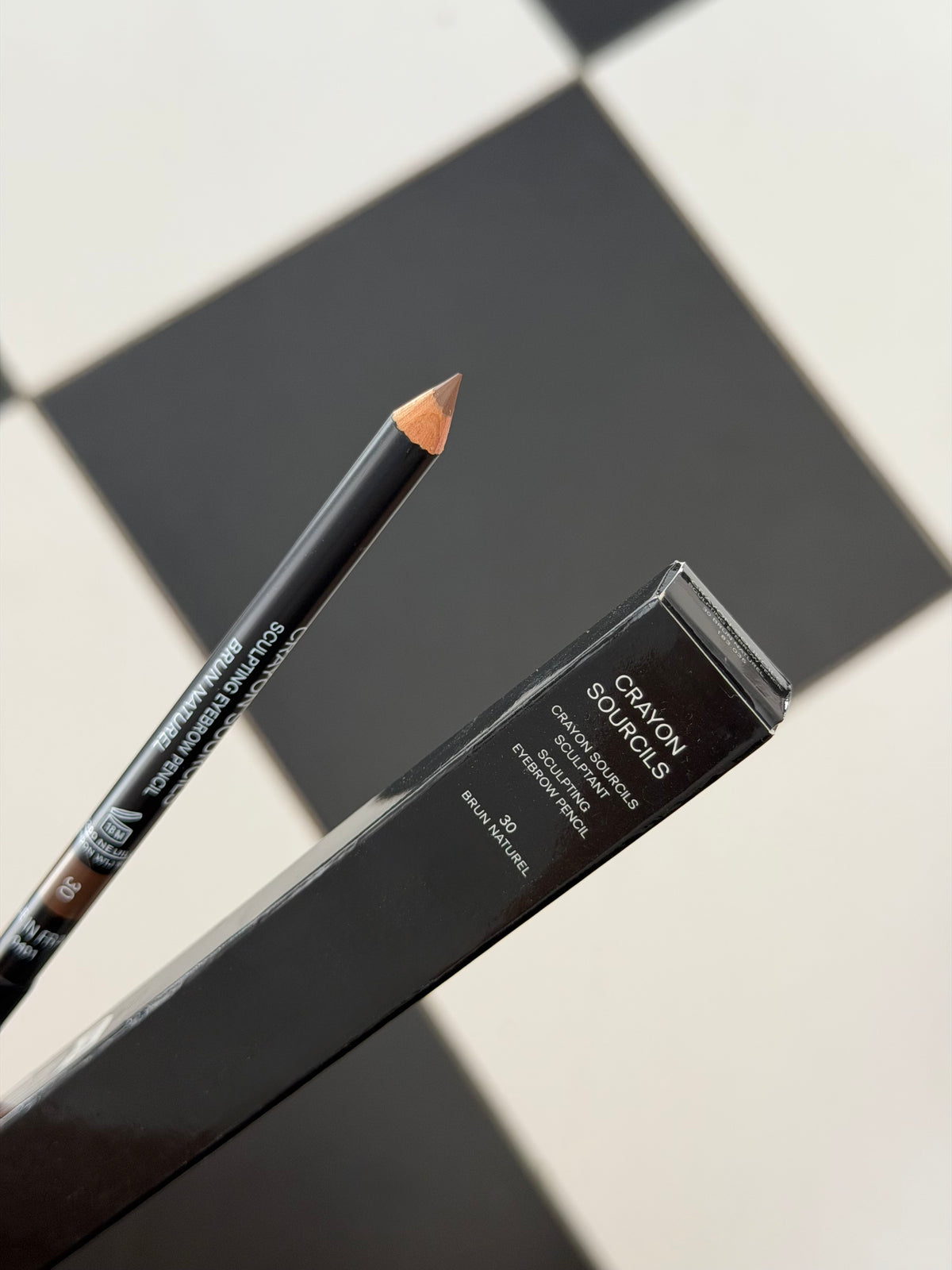 CHANEL Crayon Sourcils
Sculpting Eyebrow Pencil (30)