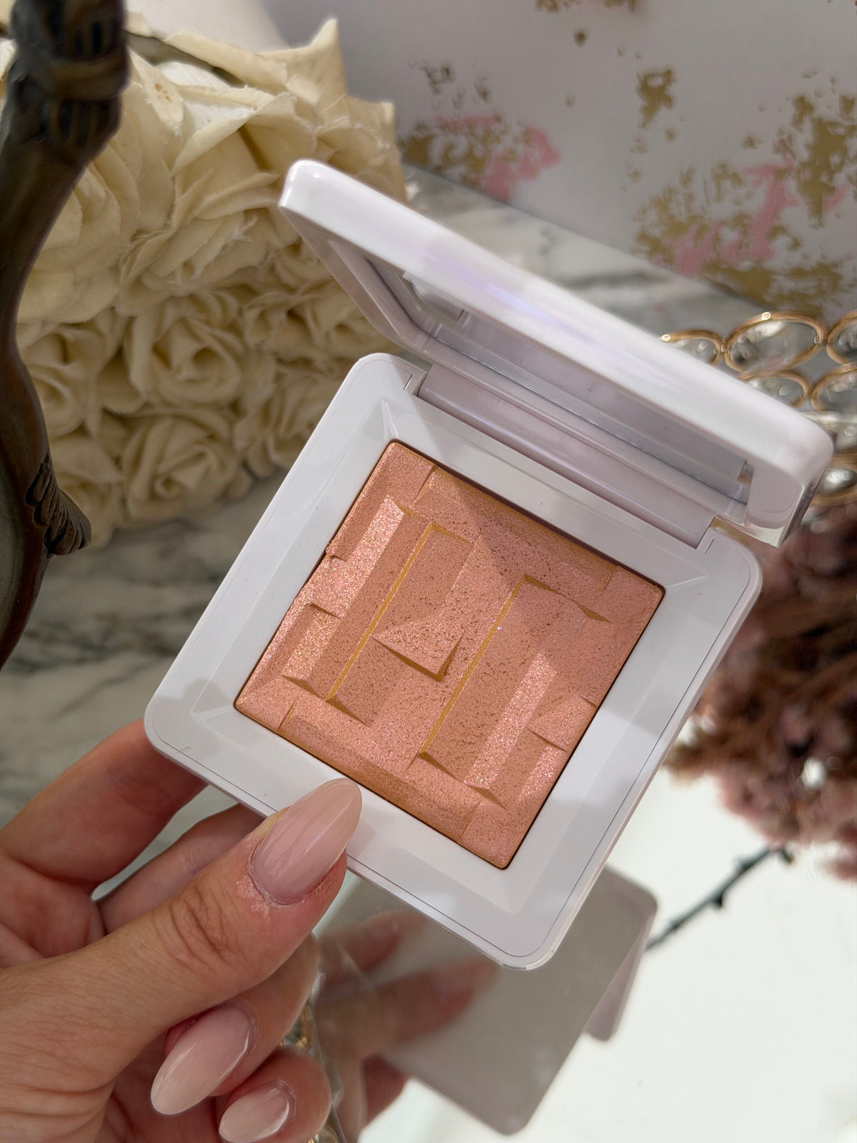 HAUS LABS By Lady Gaga
Bio-Radiant™ Gel-Powder Highlighter - Bronzed Gold