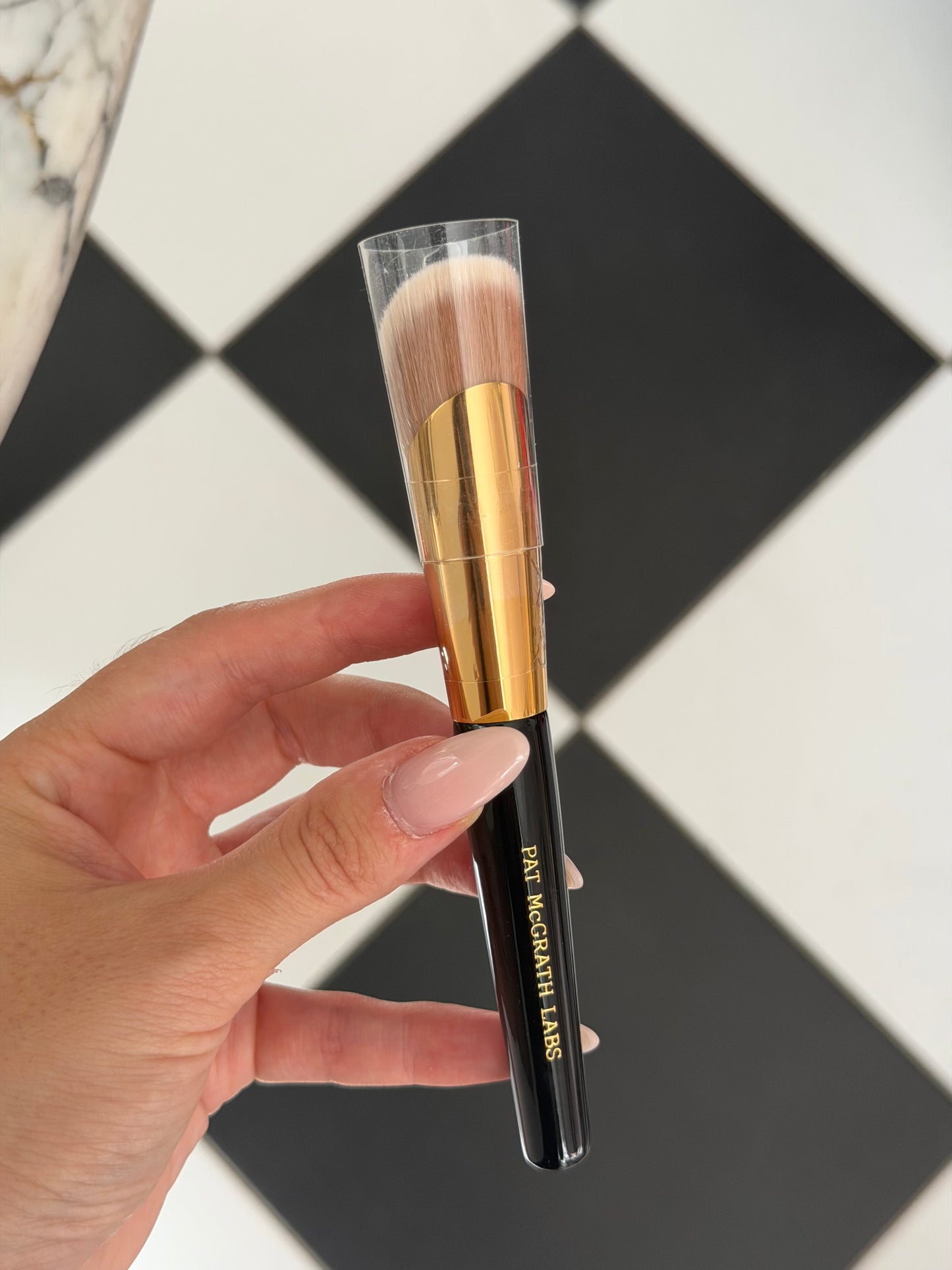 PAT McGRATH LABS Skin Fetish: Sublime Perfection Highlighting Brush