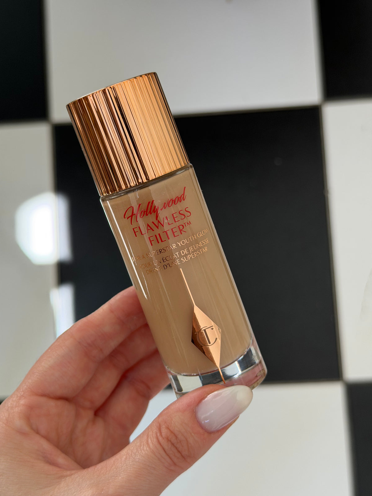 CHARLOTTE TILBURY Hollywood Flawless Filter For A Superstar Youth Glow Foundation Primer (4)