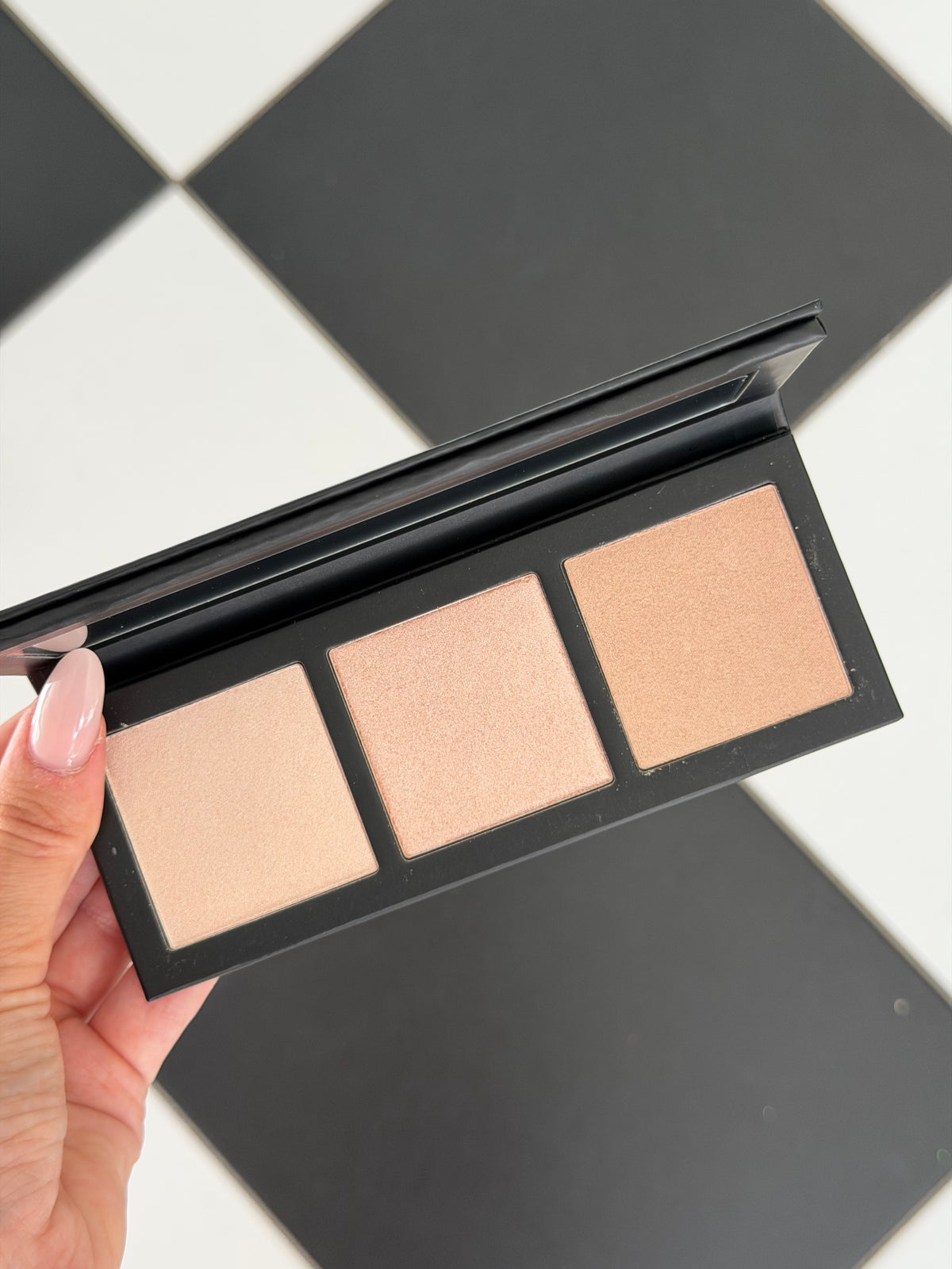 MAC Hyper Real Glow Palette / Flash + Awe