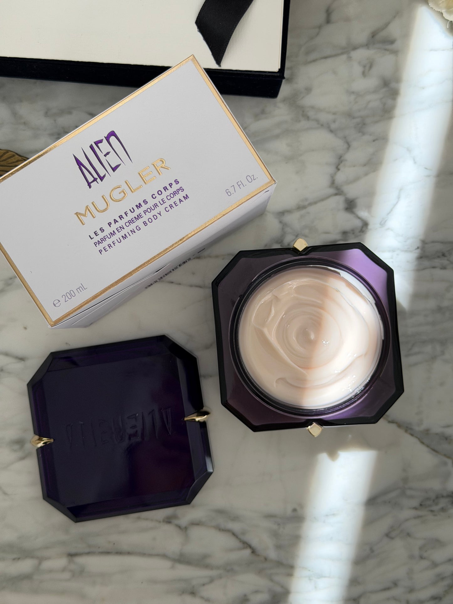 THIERRY MUGLER Alien Beautifying Body Cream