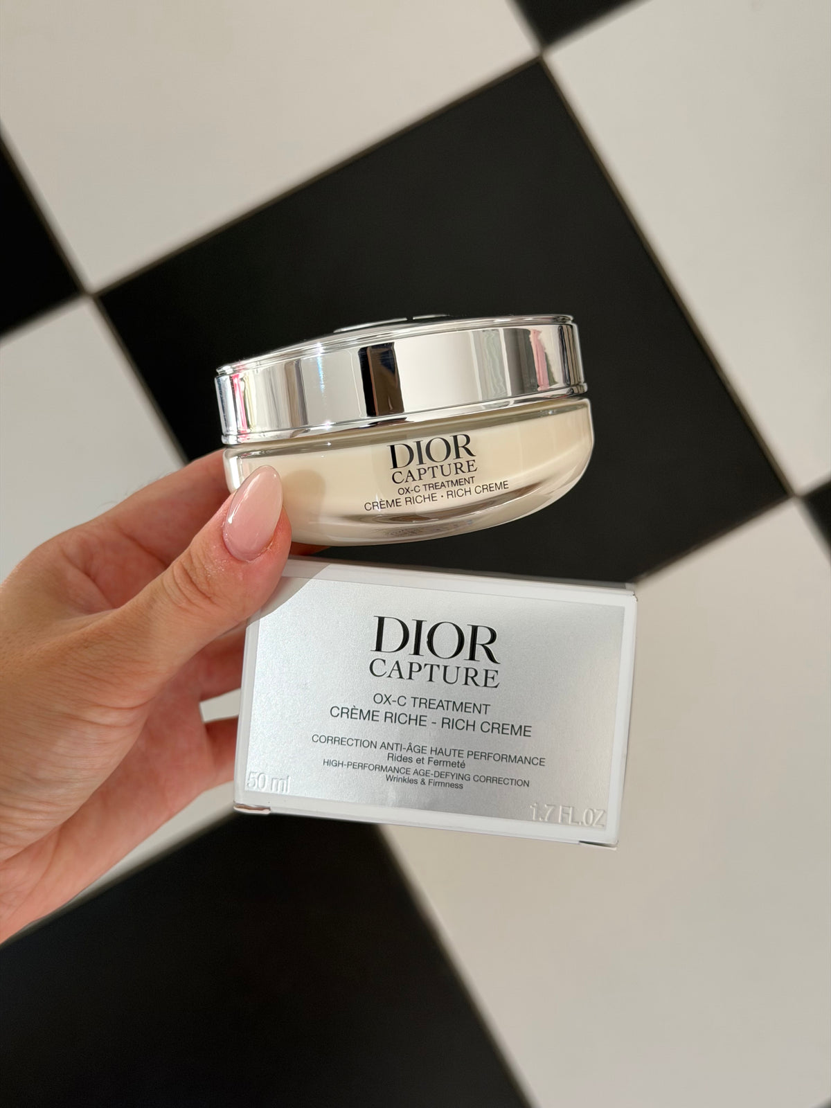 DIOR Capture Rich Cream OX-C Treatment
Face Cream - Rich Texture - Age-Defying Correction - Wrinkles and Firmness