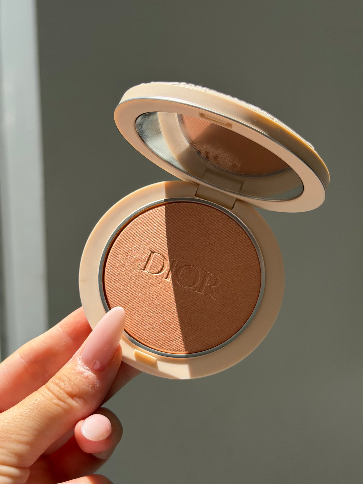 DIOR Forever Couture Luminizer
Longwear Highlighter - Golden