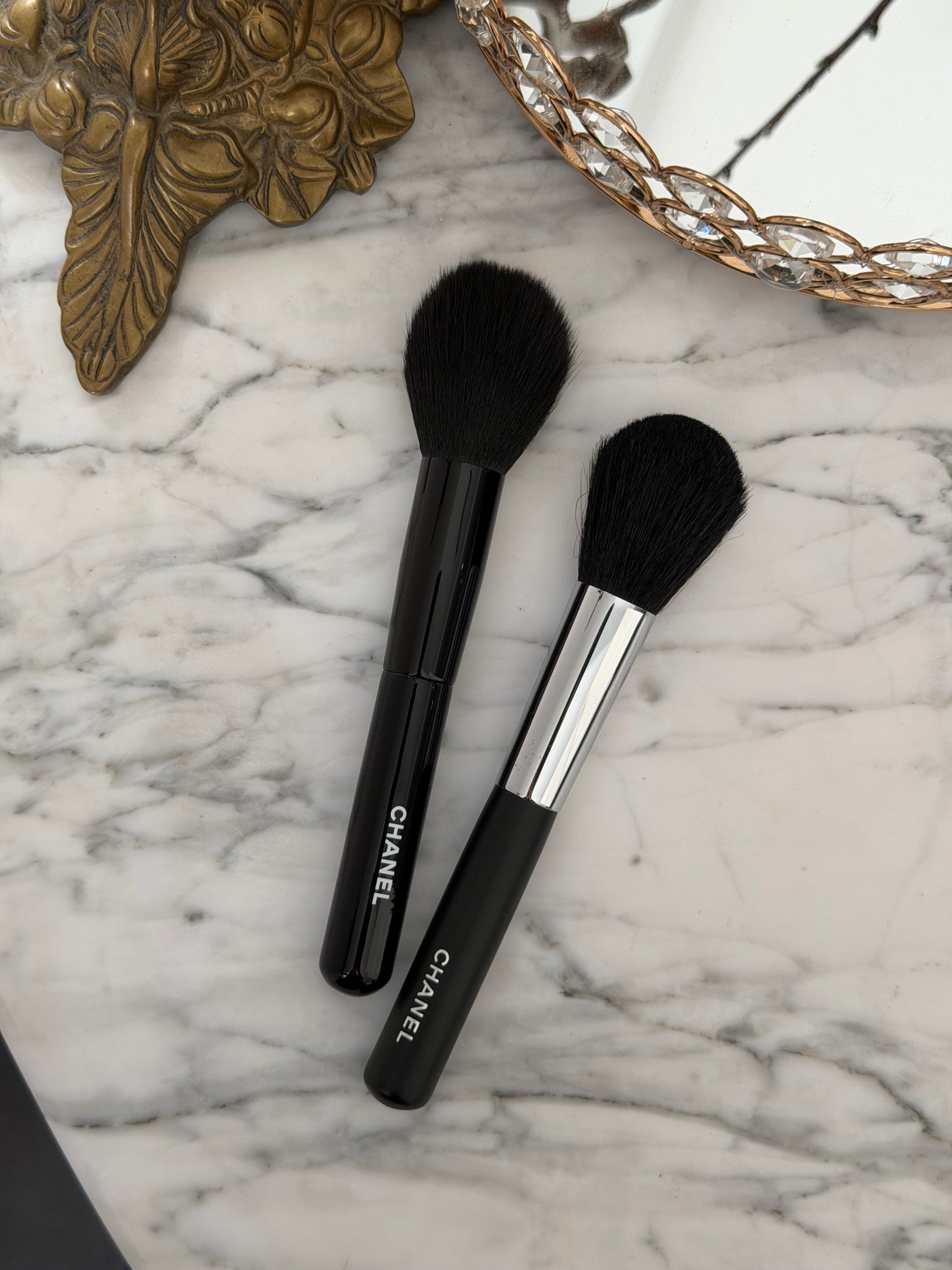 CHANEL Les Pinceaux De Chanel
Powder Brush