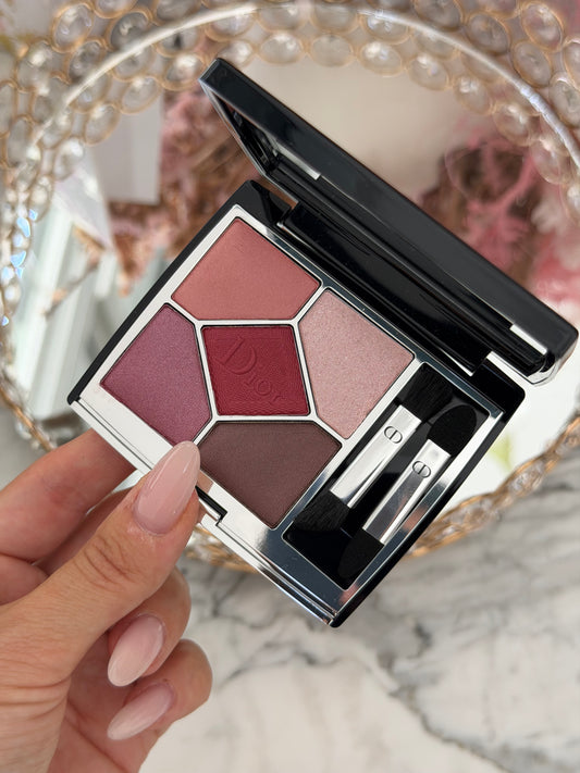 DIOR Diorshow 5 Couleurs
Eye Palette - 5 Eyeshadows - High Color and Long Wear (879)