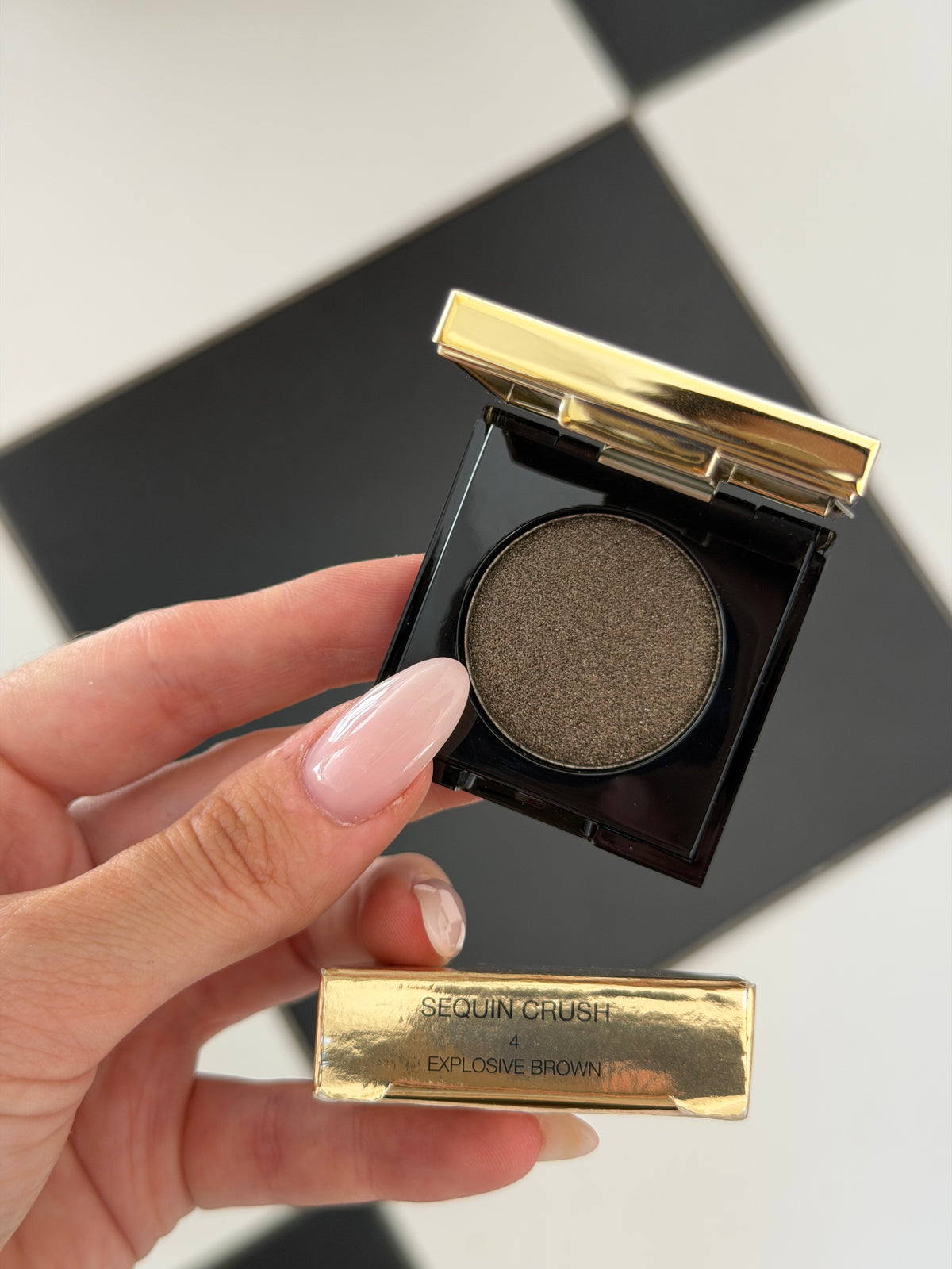 YSL Satin Crush Mono Eyeshadow (4)