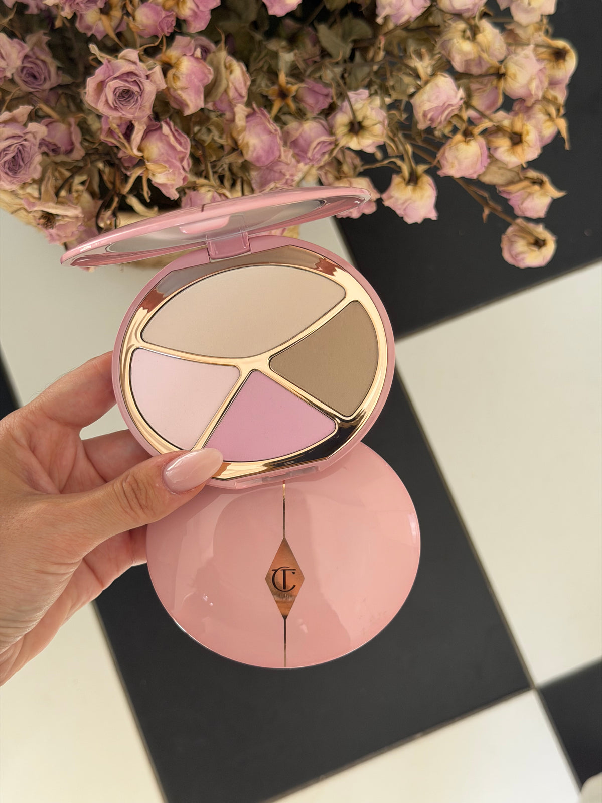 CHARLOTTE TILBURY 4 Colors Contour (Blush&Bronzer) Palette (01)
