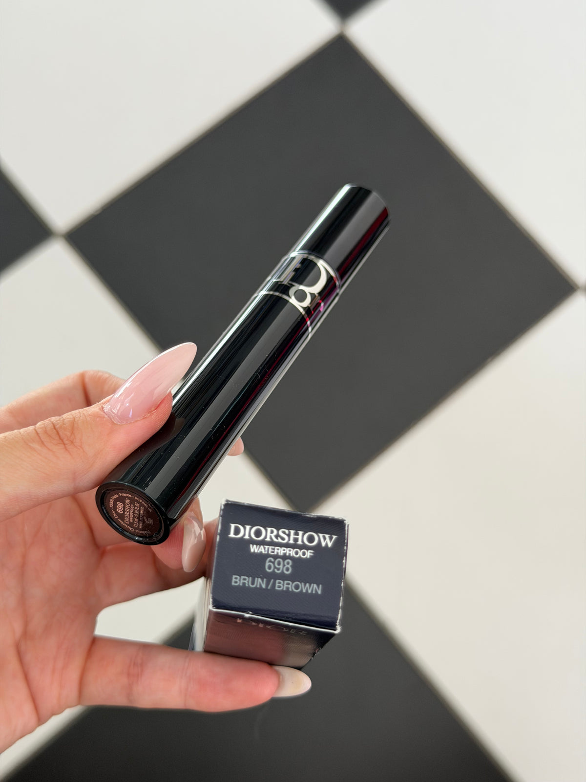 DIOR Diorshow Mascara Waterproof
Buildable Volume Lash-Extension Effect - Brown