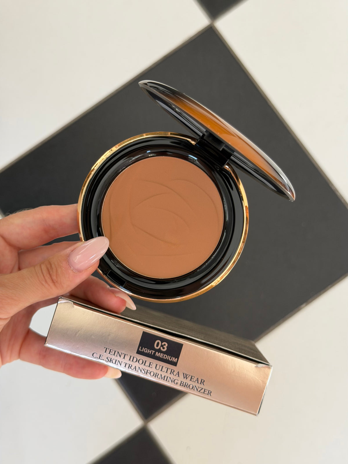 LANCOME Teint Idole Ultra Wear C.E Skin Transforming Bronzer (03)