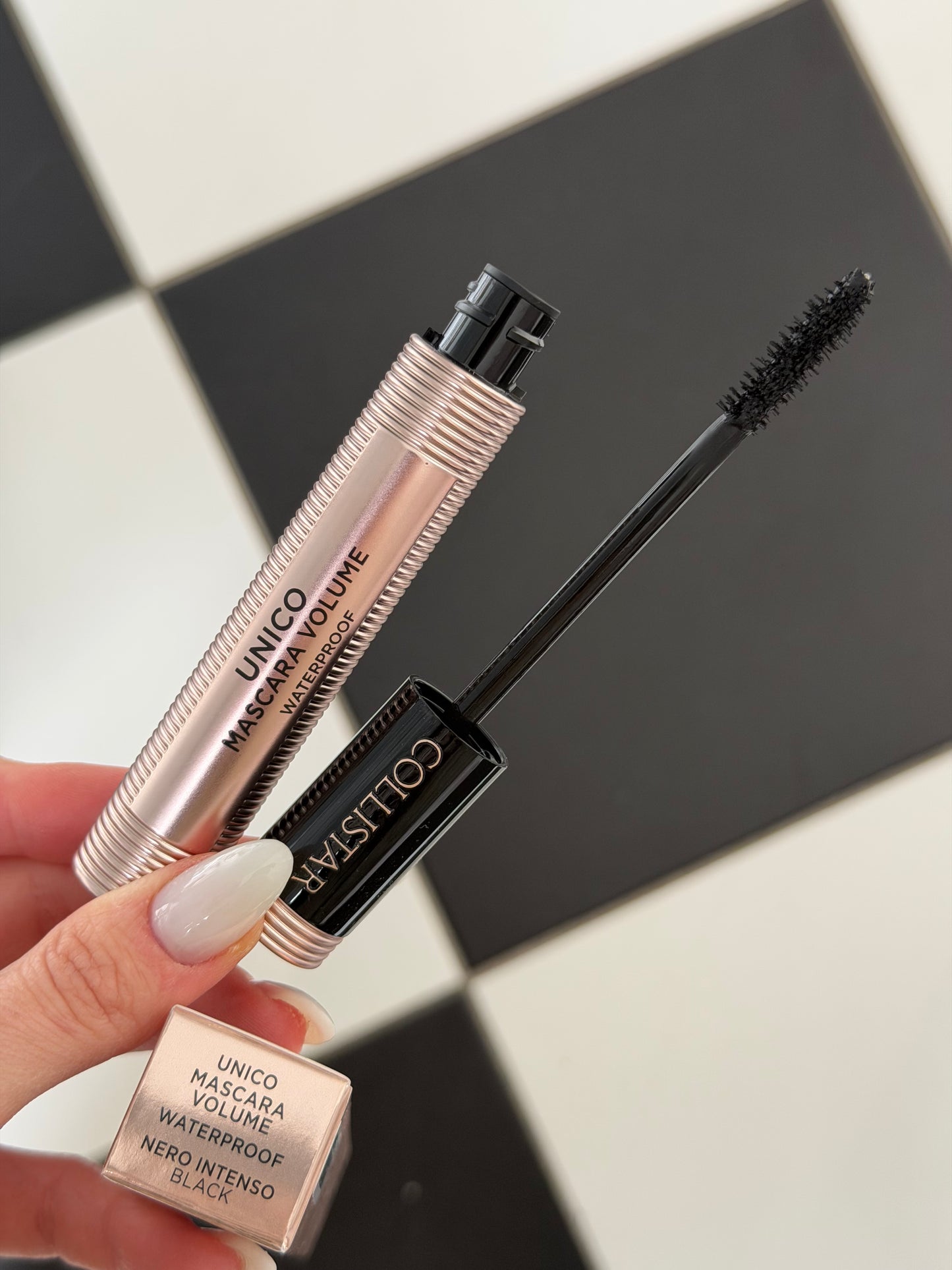 COLLISTAR Mascara Volume Unico®
Thickening ‘Tailor-made’ Shaping