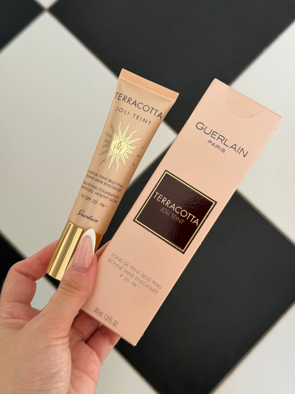GUERLAIN Terracotta Joli Teint
Beautifying Foundation Sun-Kissed, Healthy Glow SPF20 - PA++