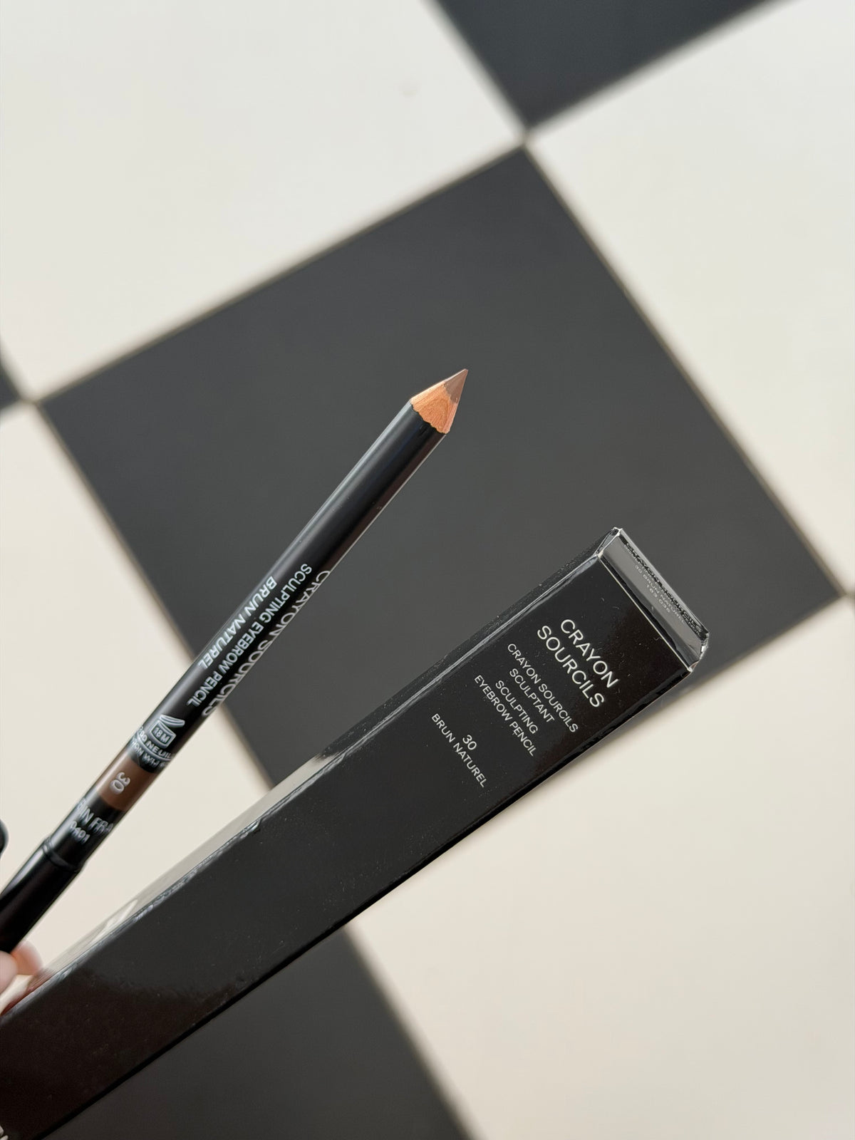 CHANEL Crayon Sourcils
Sculpting Eyebrow Pencil (30)