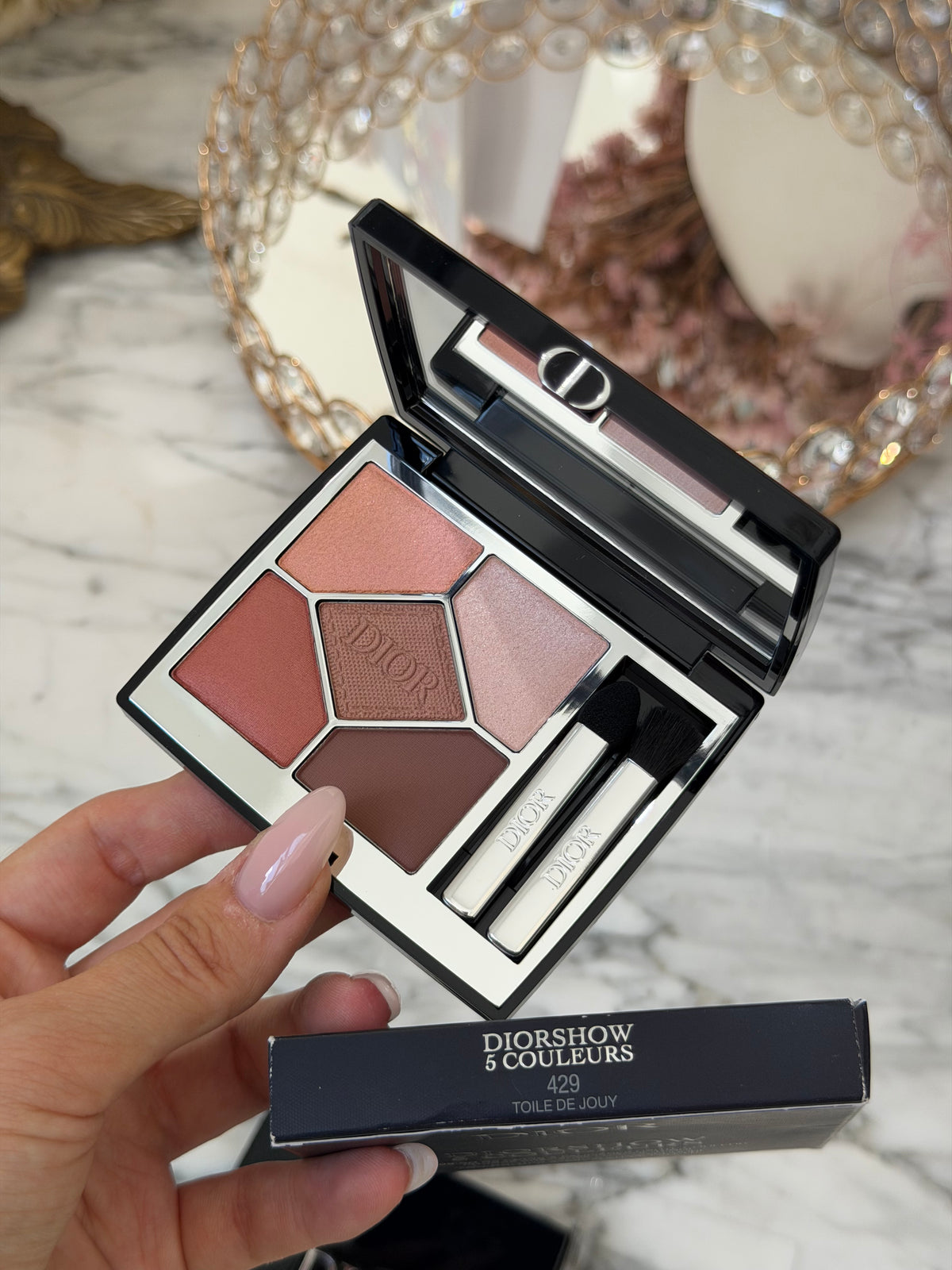 DIOR Diorshow 5 Couleurs
Eye Palette - 5 Eyeshadows - High Color and Long Wear (429)