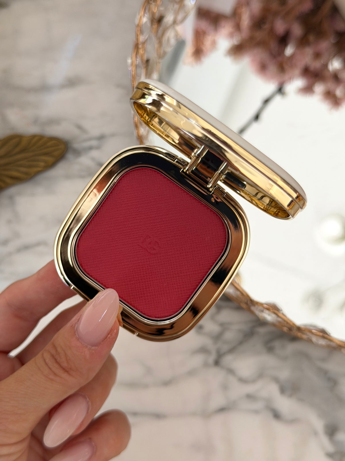 DOLCE & GABBANA
Cheek&Eyes Match - Lasting Blush & Eyshadow Powder (05)