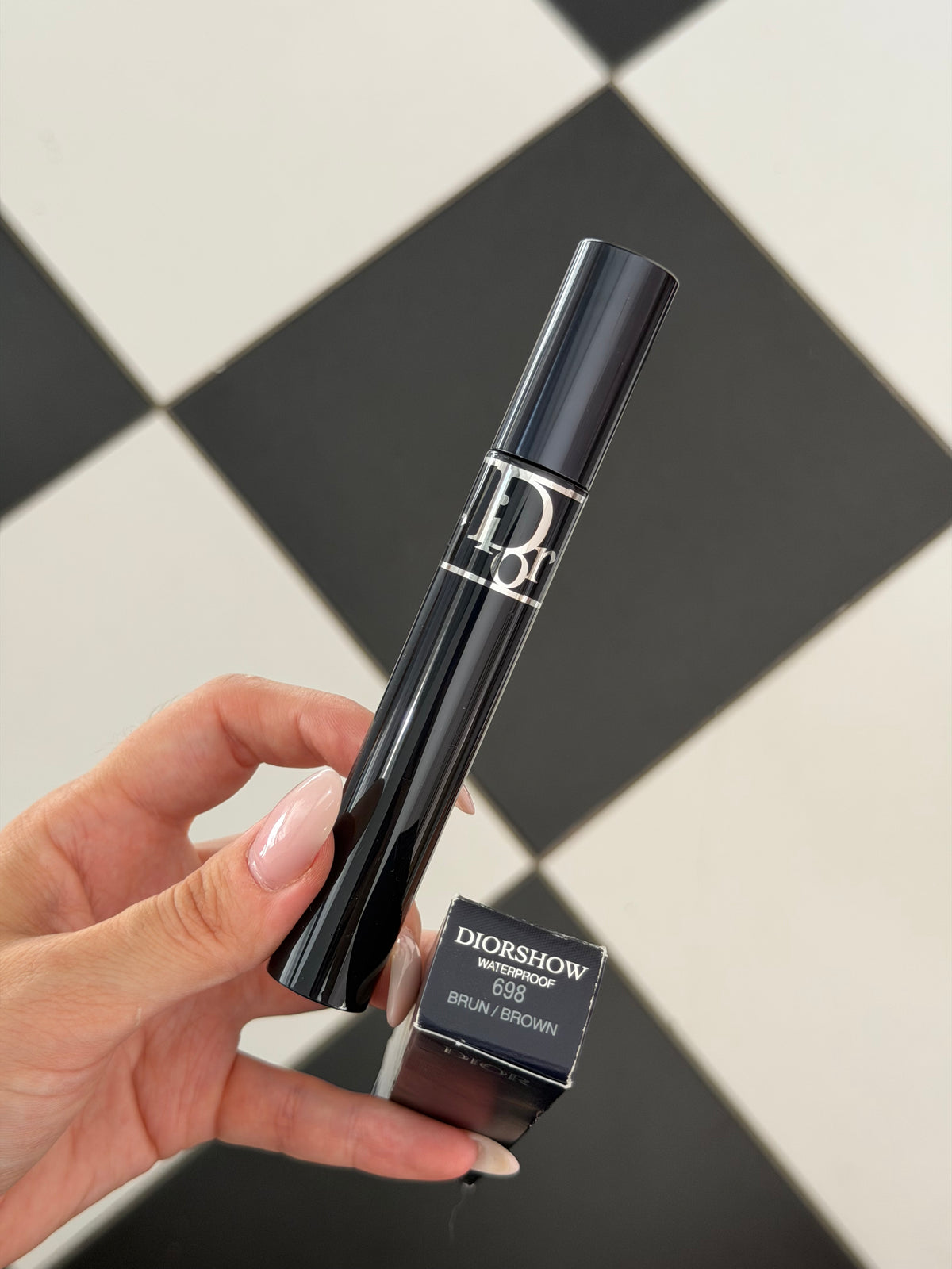 DIOR Diorshow Mascara Waterproof
Buildable Volume Lash-Extension Effect - Brown