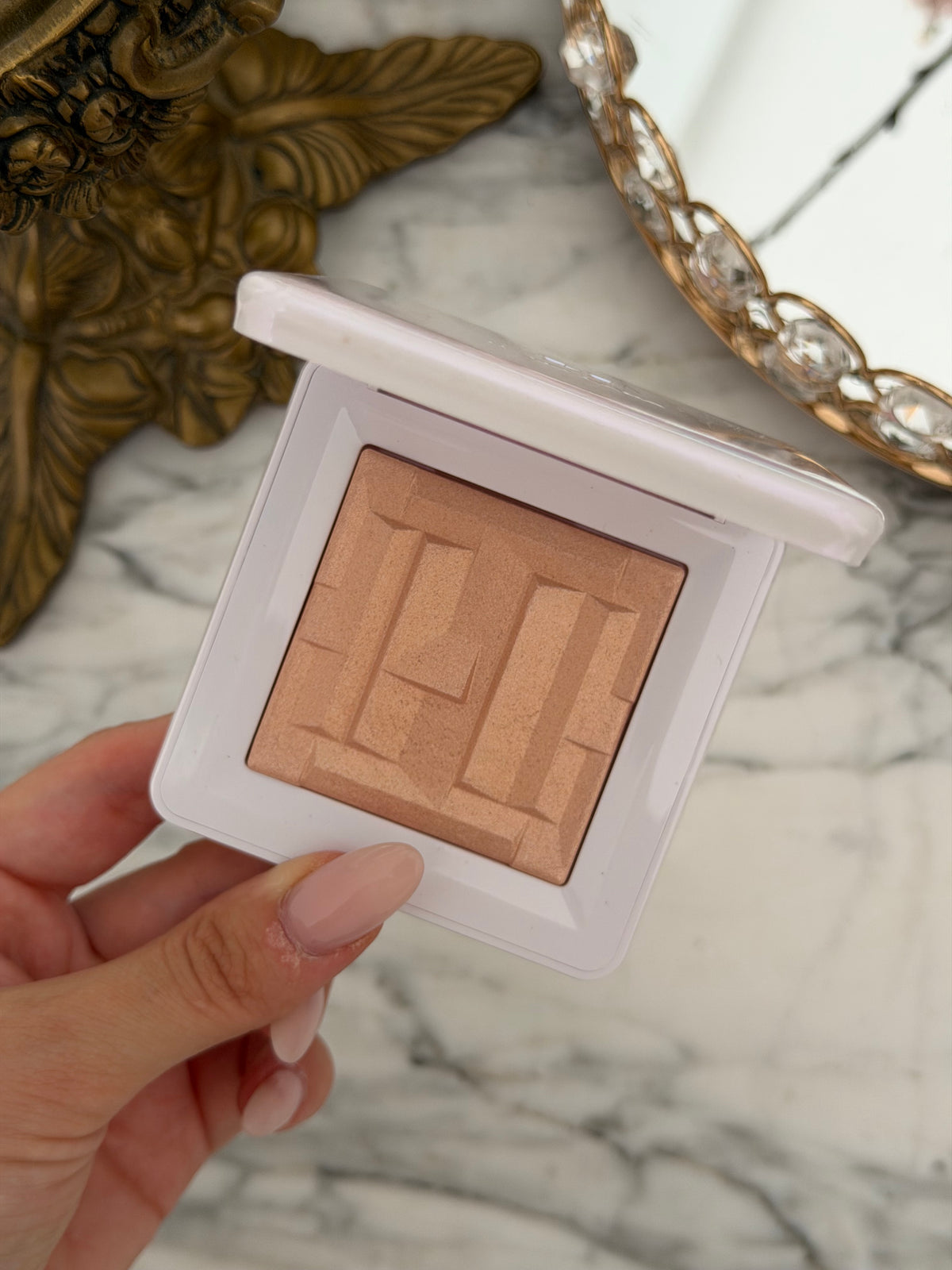 HAUS LABS By Lady Gaga
Bio-Radiant™ Gel-Powder Highlighter - Peach Quartz
